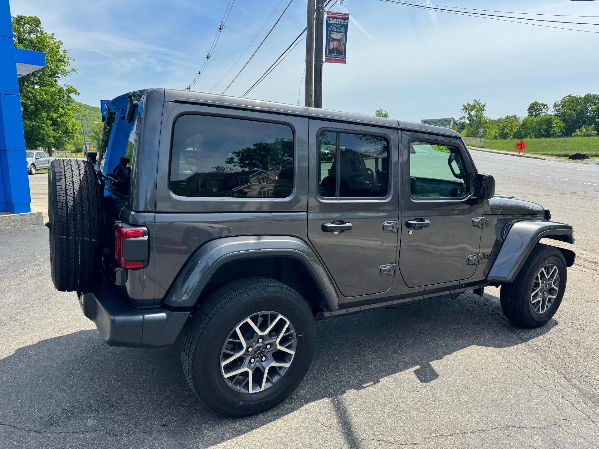 2025 Jeep Wrangler Sahara