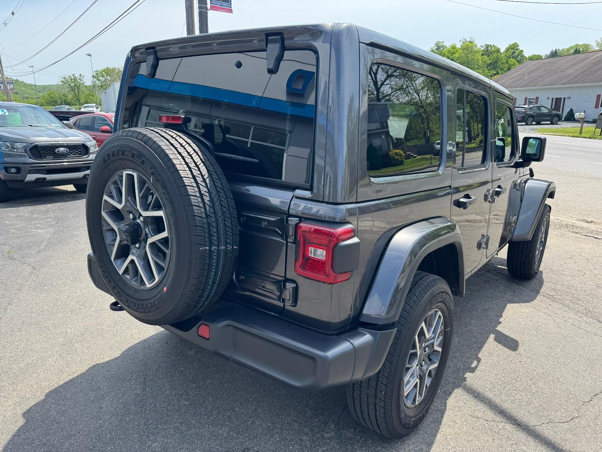 2025 Jeep Wrangler Sahara