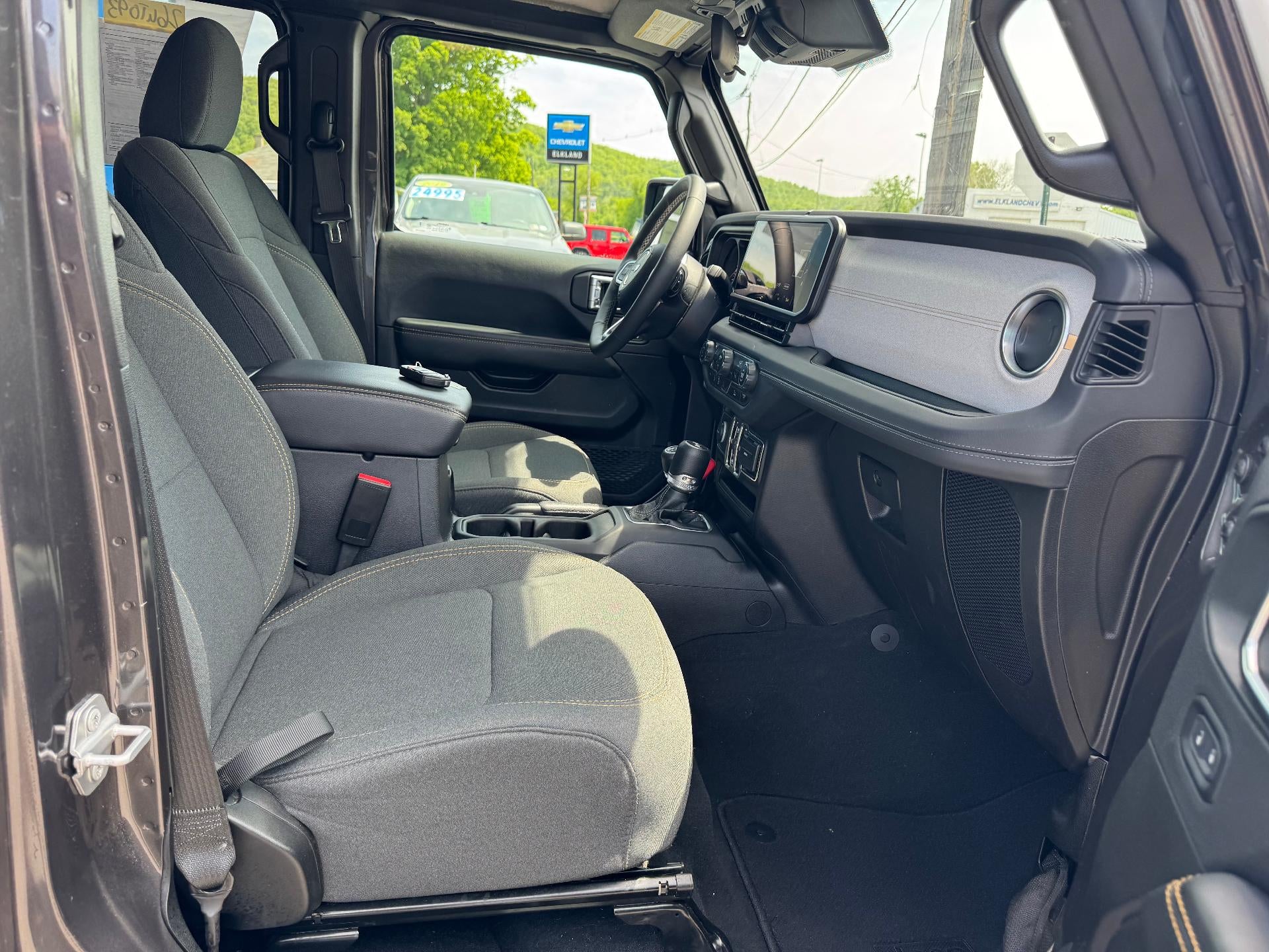 2025 Jeep Wrangler Sahara
