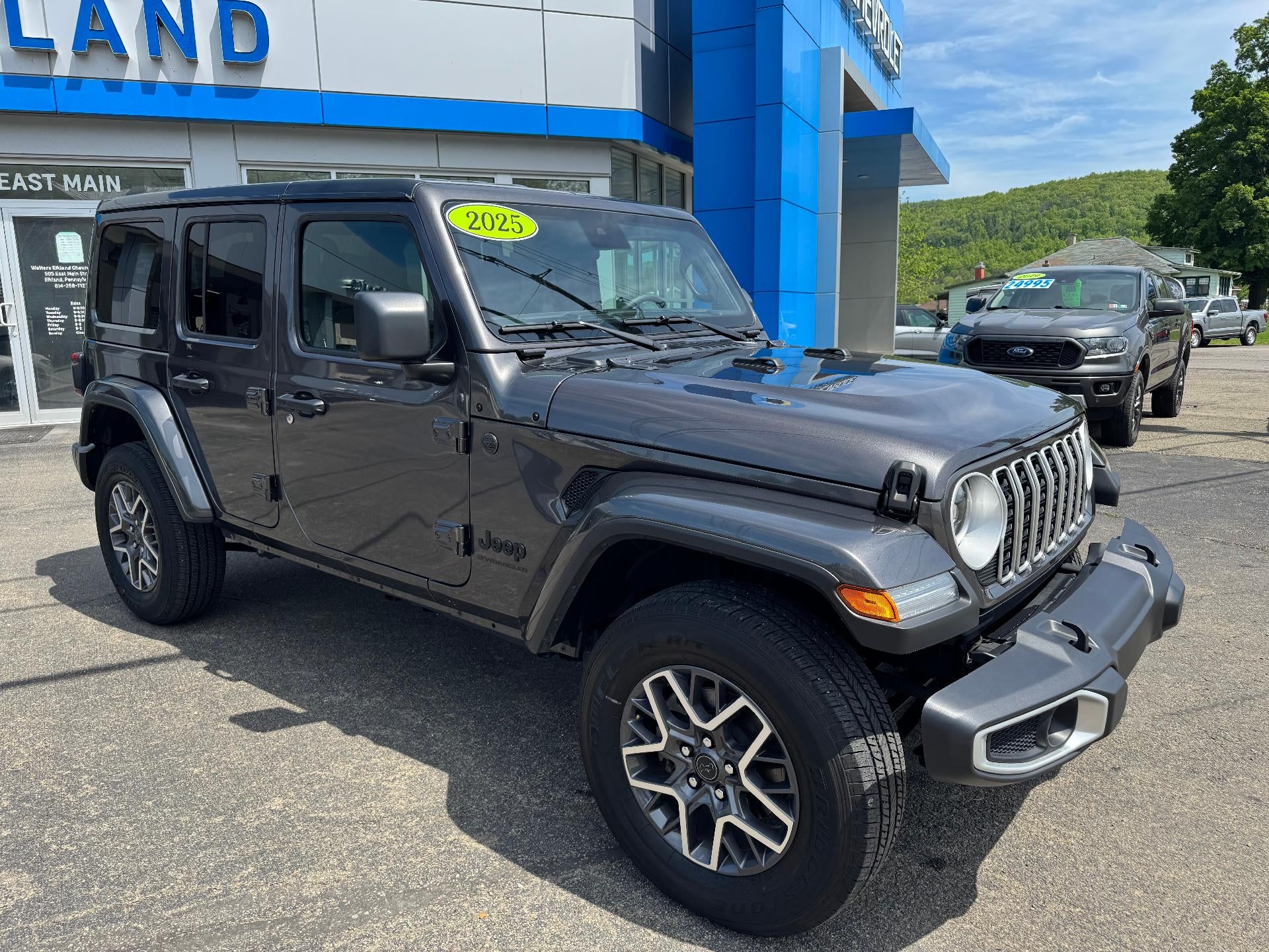 2025 Jeep Wrangler Sahara