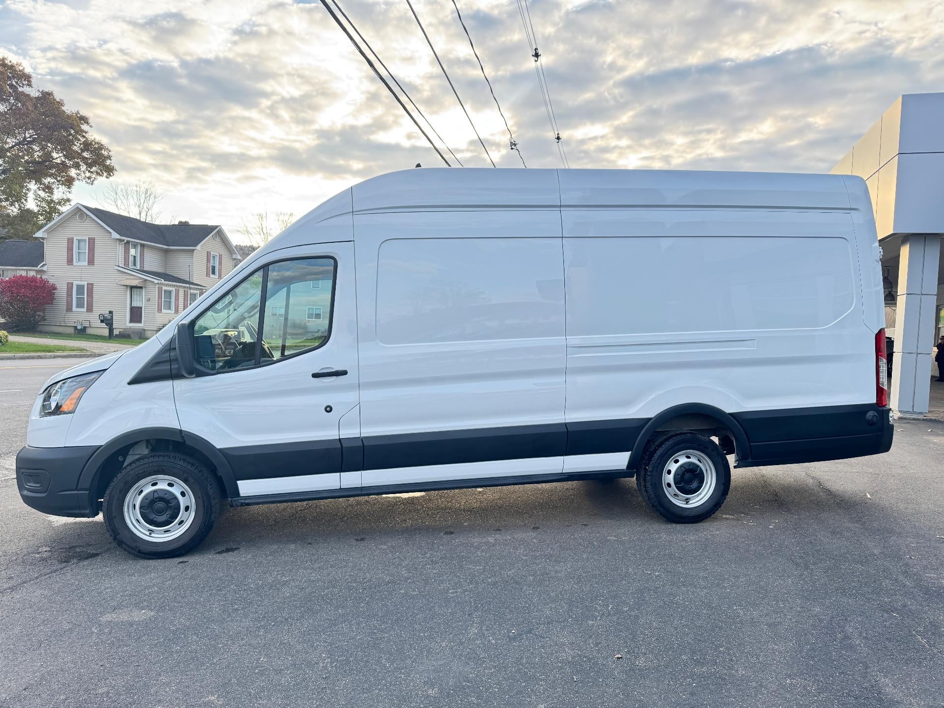 2025 Ford Transit Cargo Van Base