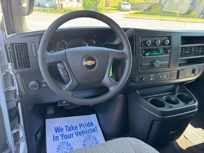 2025 Chevrolet Express Passenger 1LT