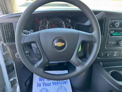 2025 Chevrolet Express Passenger 1LT