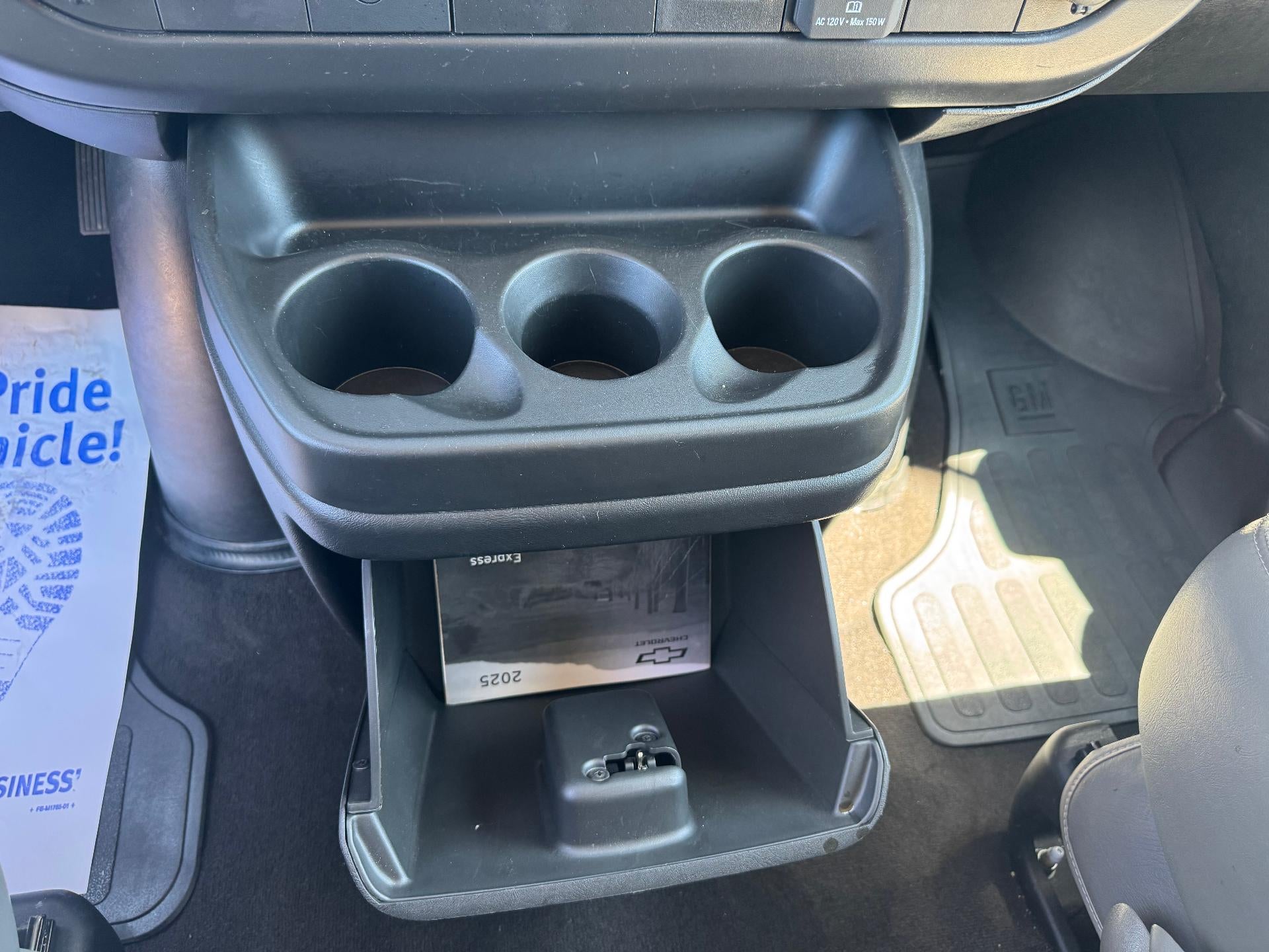 2025 Chevrolet Express Passenger 1LT