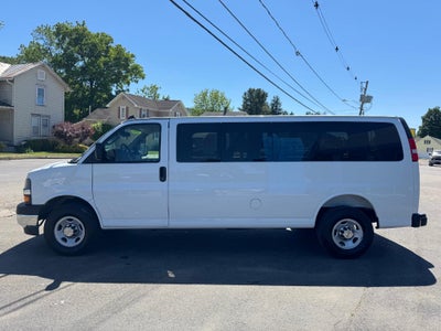 2025 Chevrolet Express Passenger 1LT