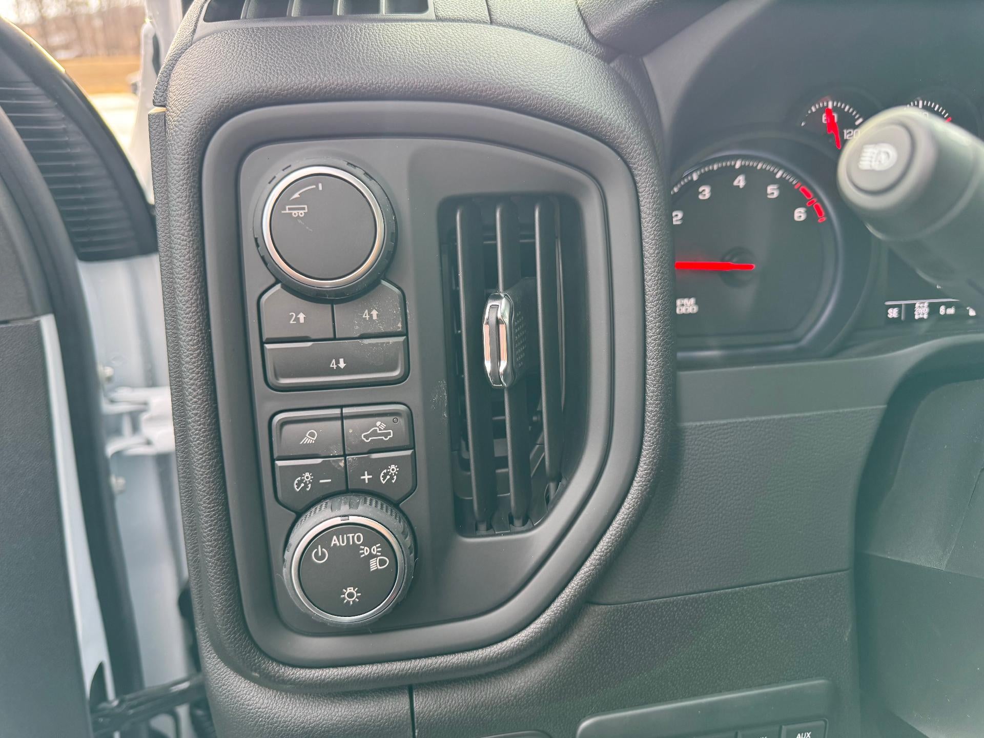 2026 Chevrolet Silverado 3500 HD WT DRW