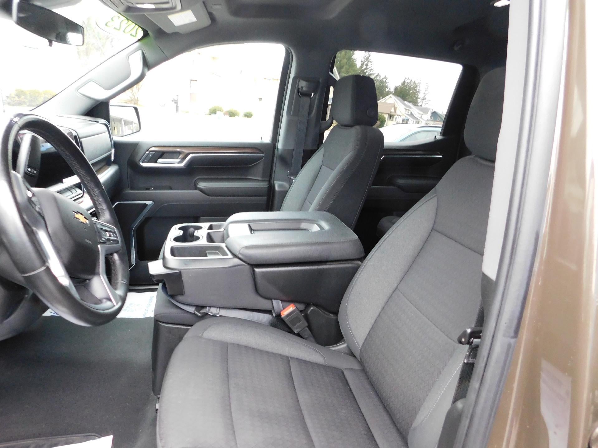 2023 Chevrolet Silverado 1500 LT (2FL)