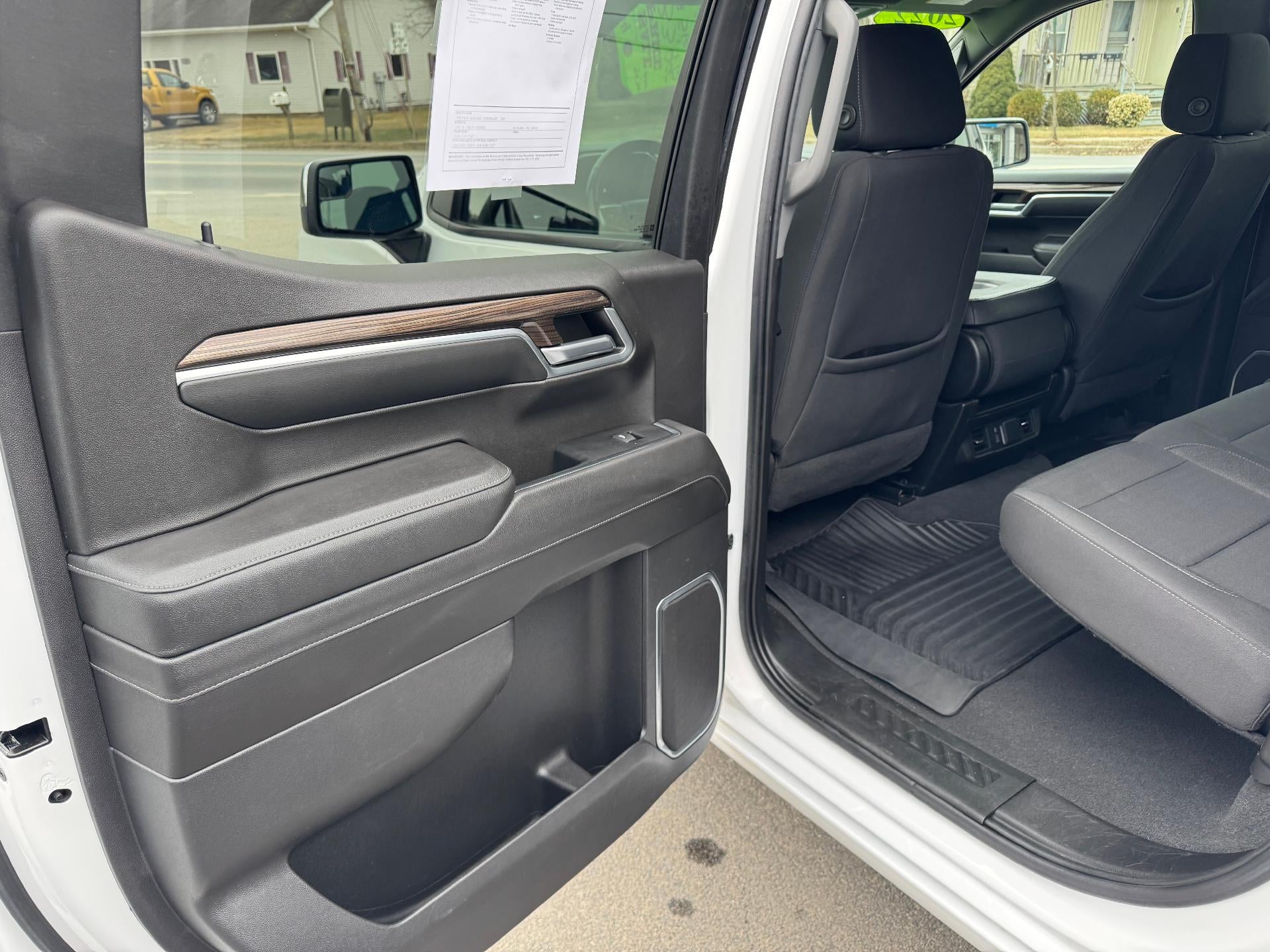 2022 Chevrolet Silverado 1500 LT (2FL)