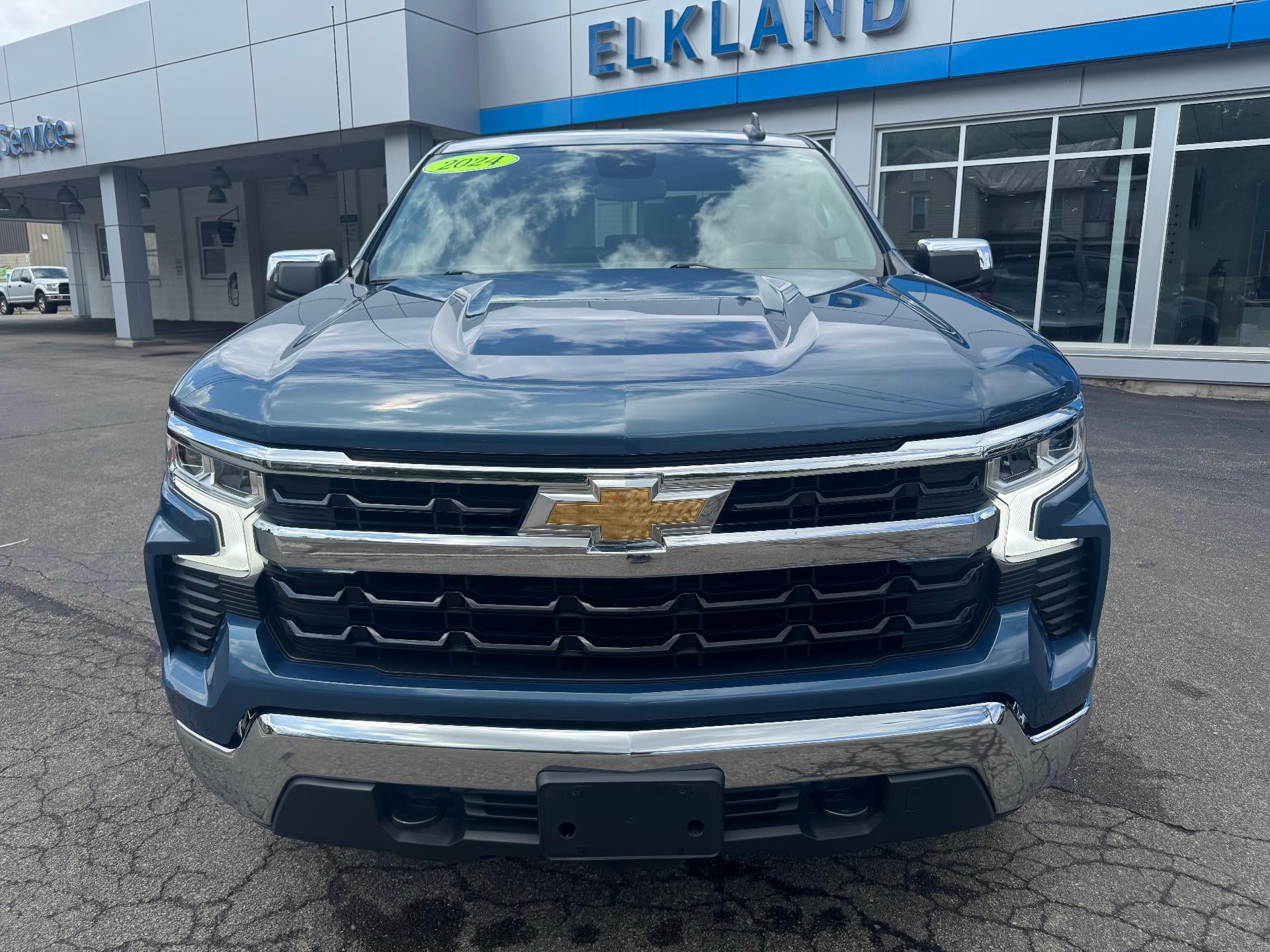 2024 Chevrolet Silverado 1500 LT (2FL)