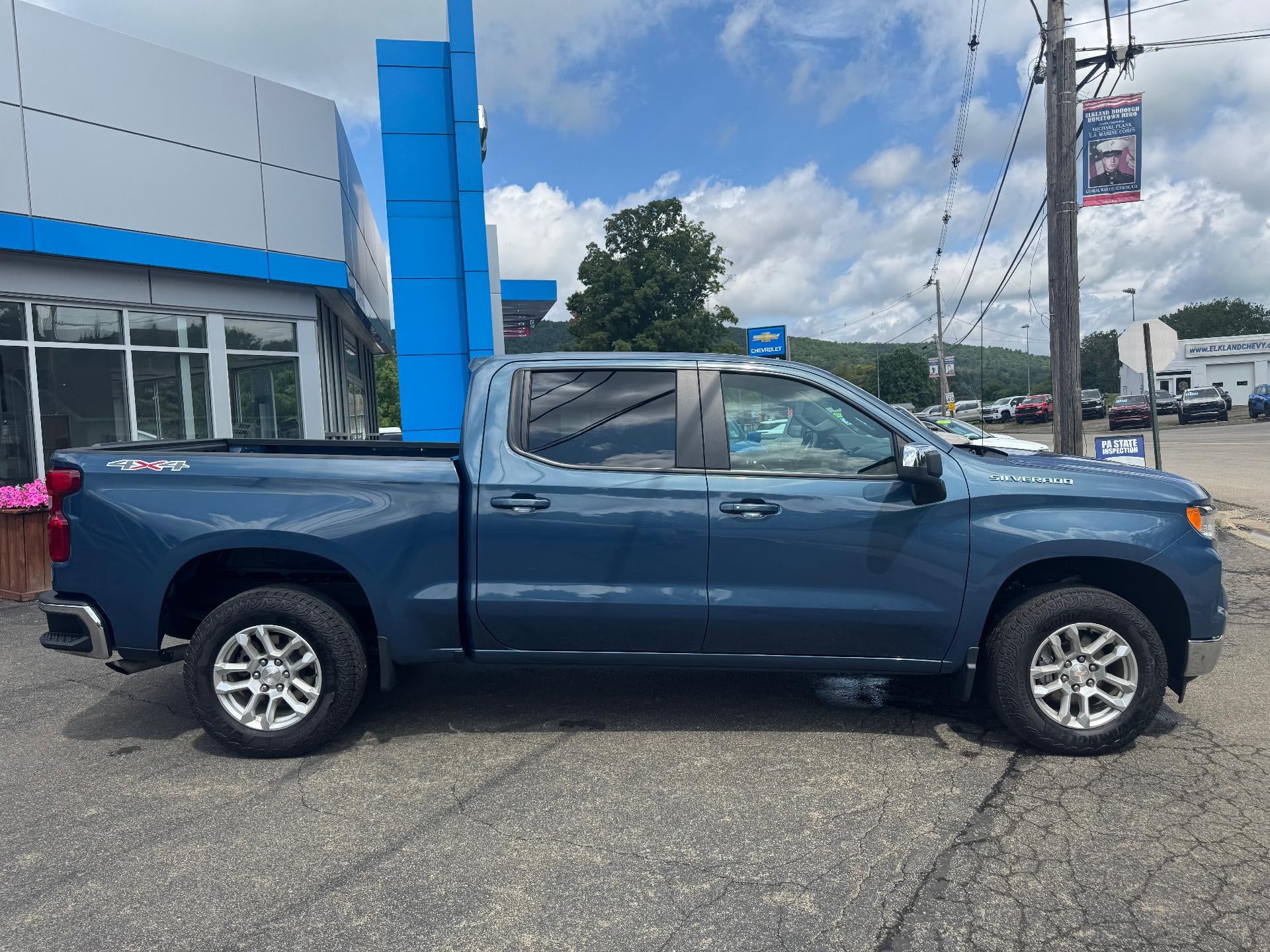 2024 Chevrolet Silverado 1500 LT (2FL)