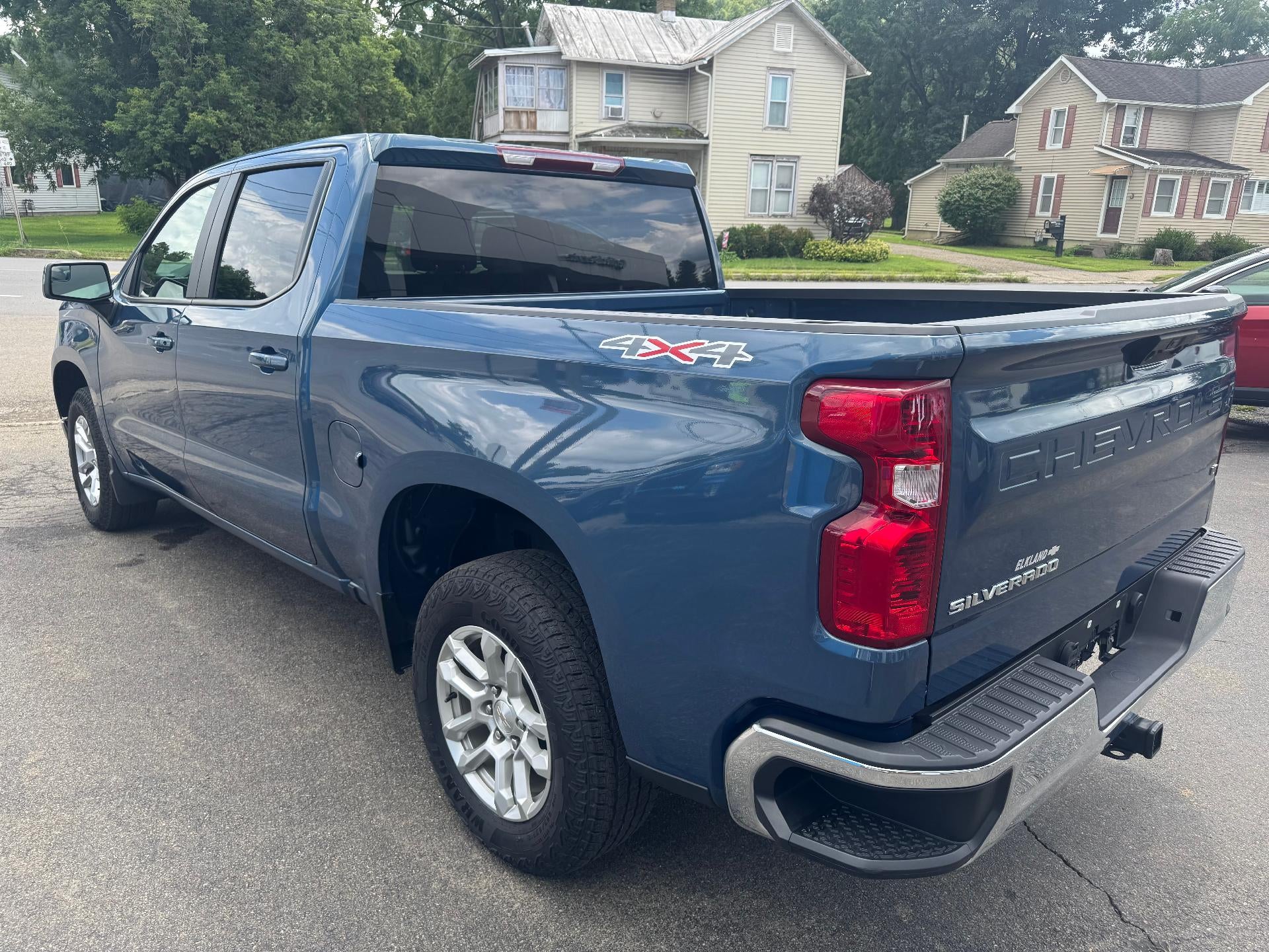 2024 Chevrolet Silverado 1500 LT (2FL)