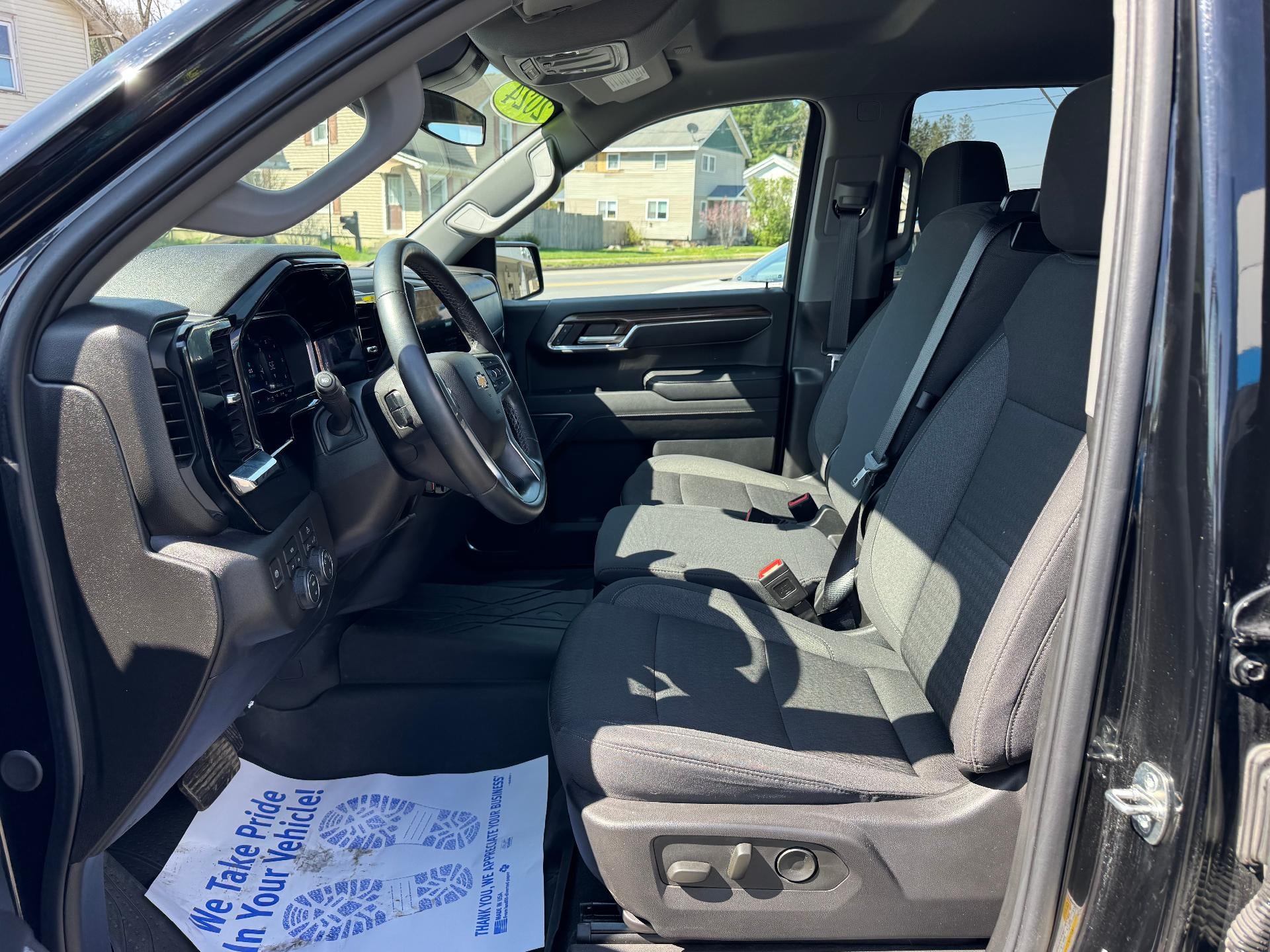 2024 Chevrolet Silverado 1500 LT (2FL)