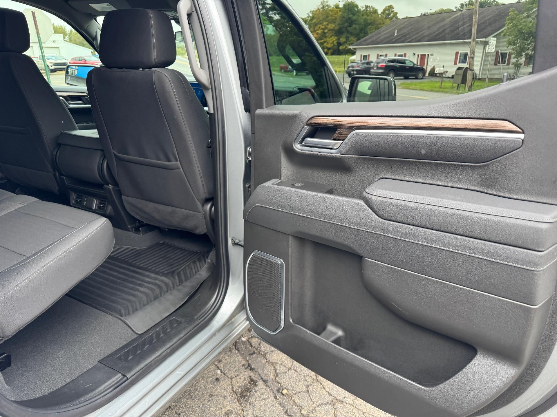 2025 Chevrolet Silverado 1500 LT (2FL)