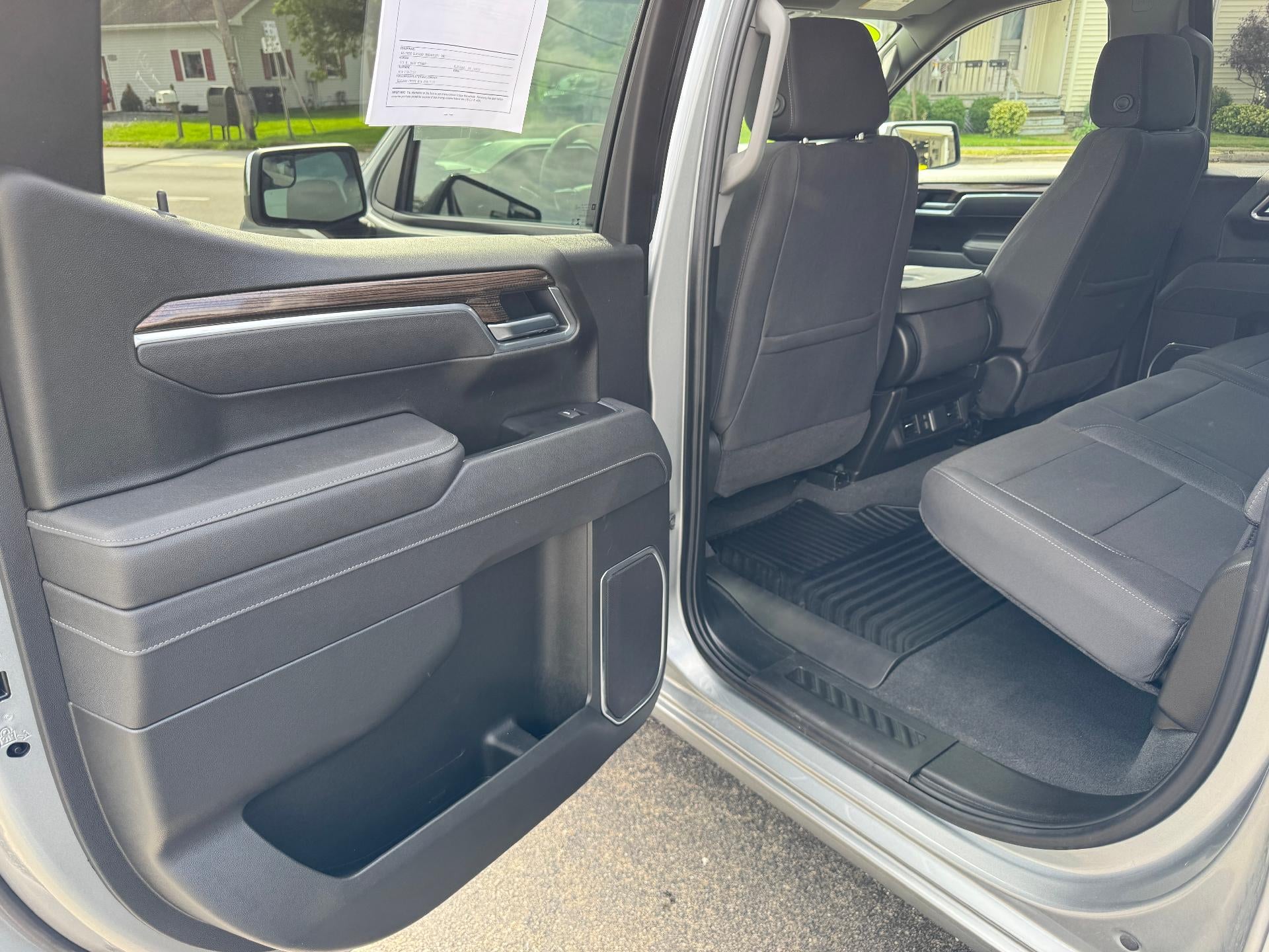 2025 Chevrolet Silverado 1500 LT (2FL)