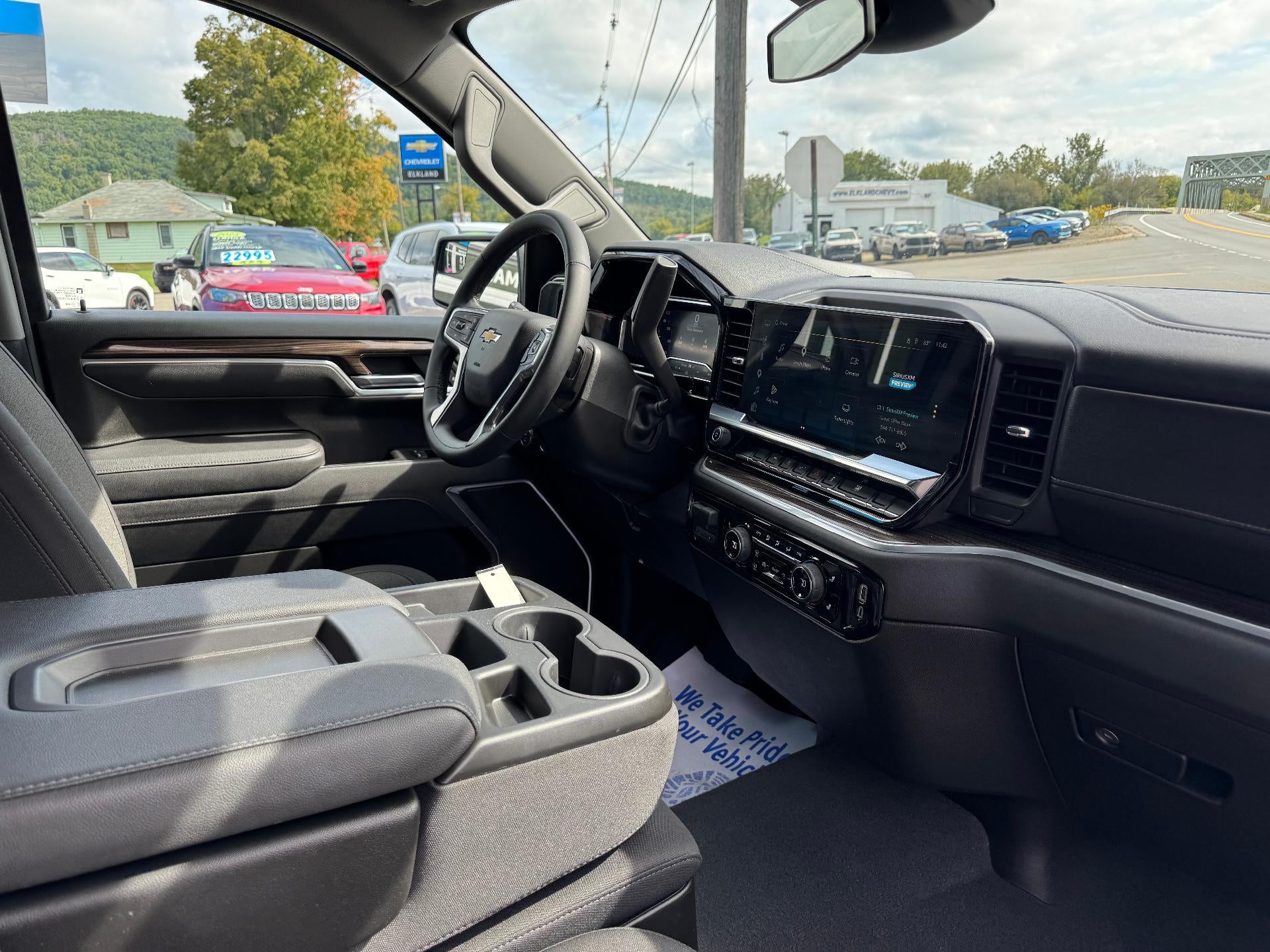 2025 Chevrolet Silverado 1500 LT (2FL)
