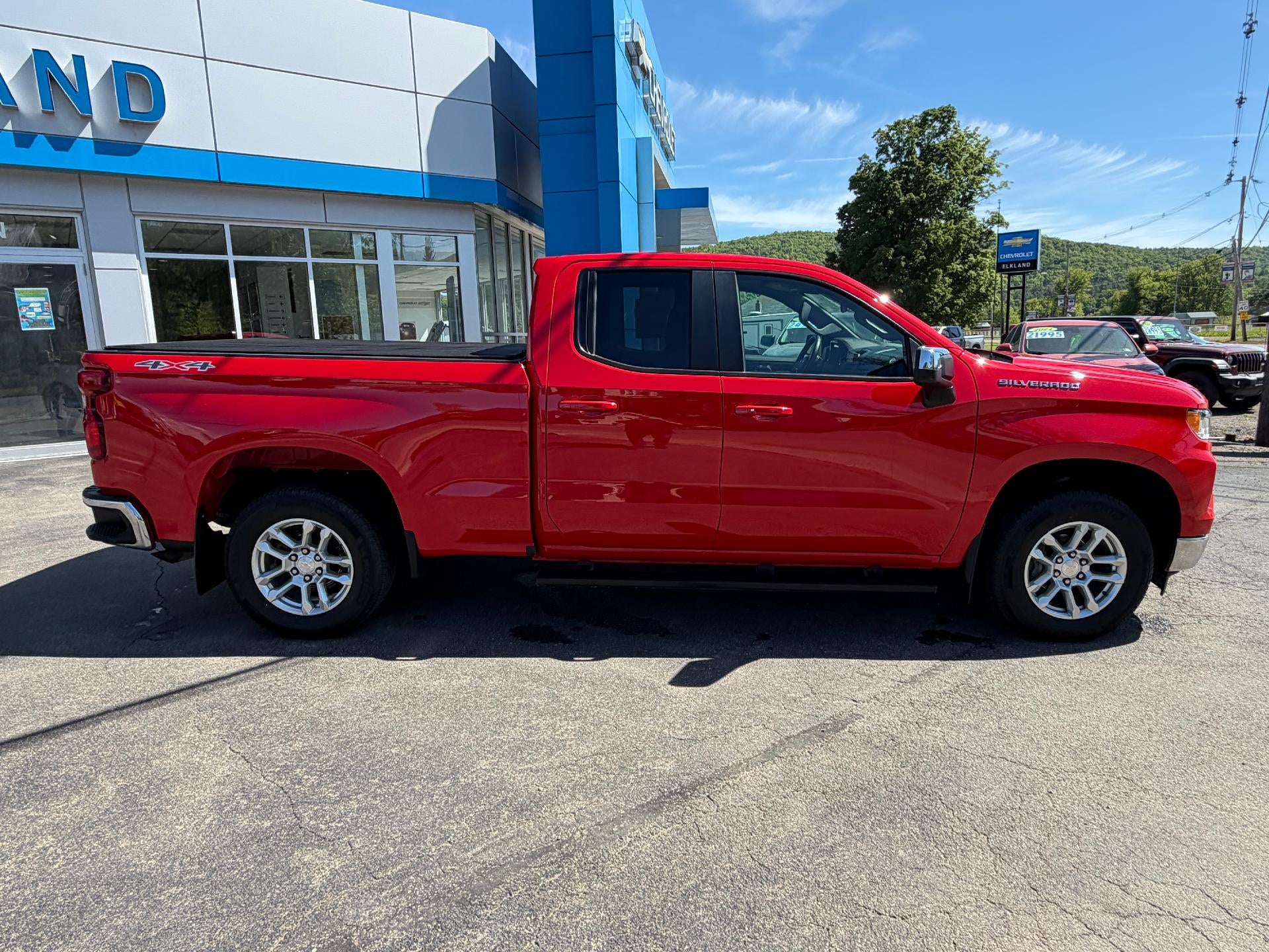2024 Chevrolet Silverado 1500 LT (2FL)
