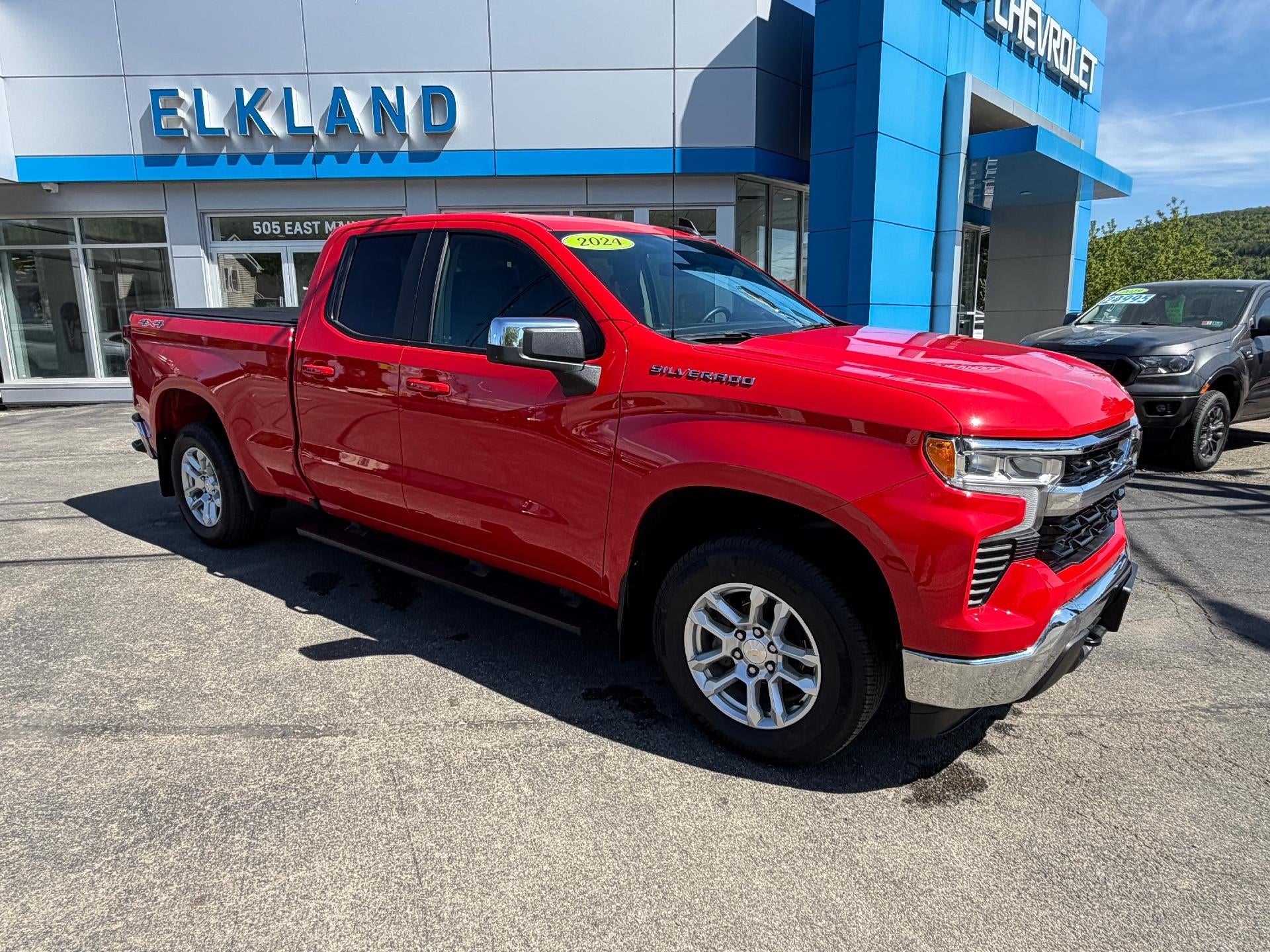 2024 Chevrolet Silverado 1500 LT (2FL)