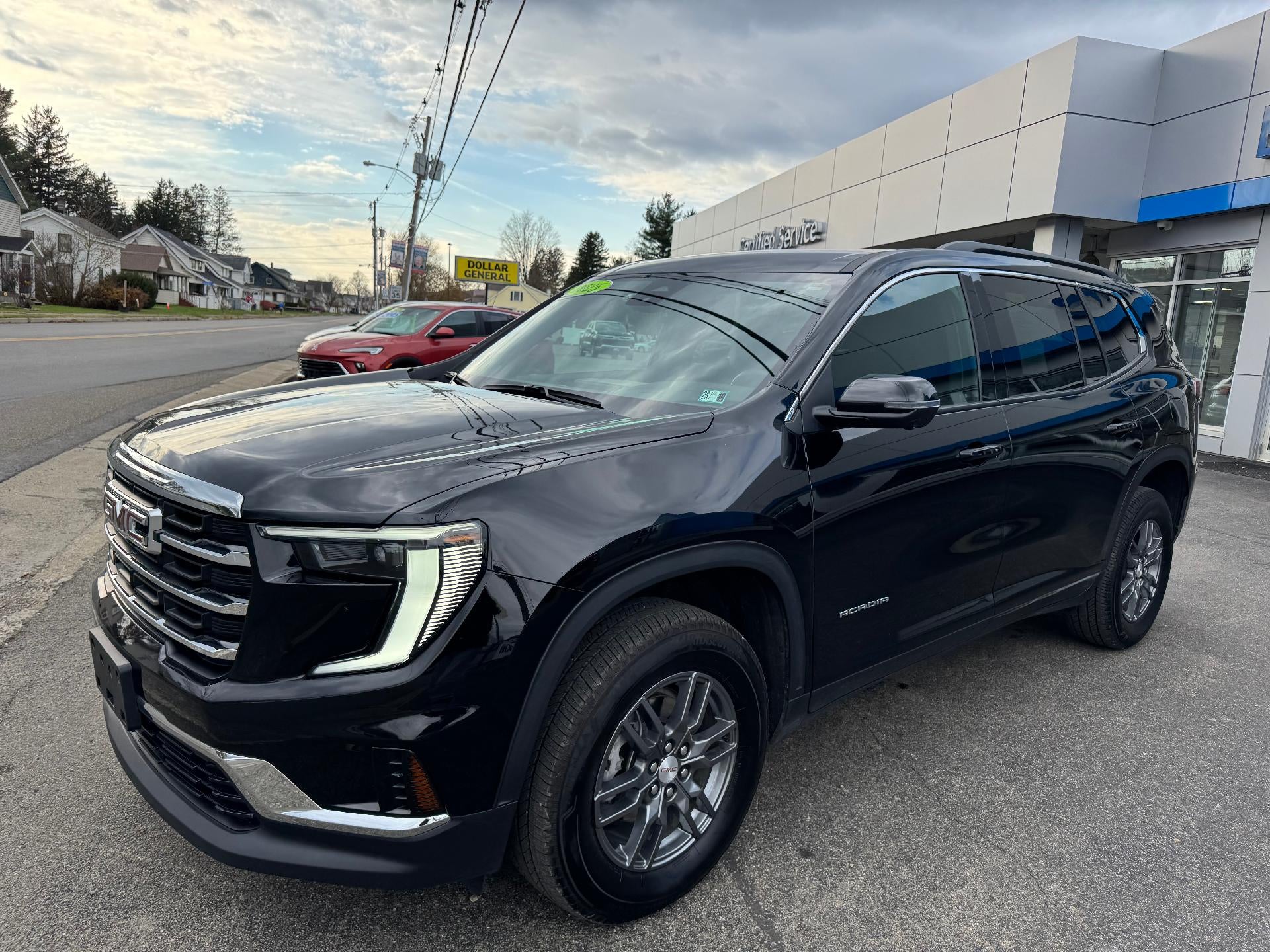 2025 GMC Acadia Elevation
