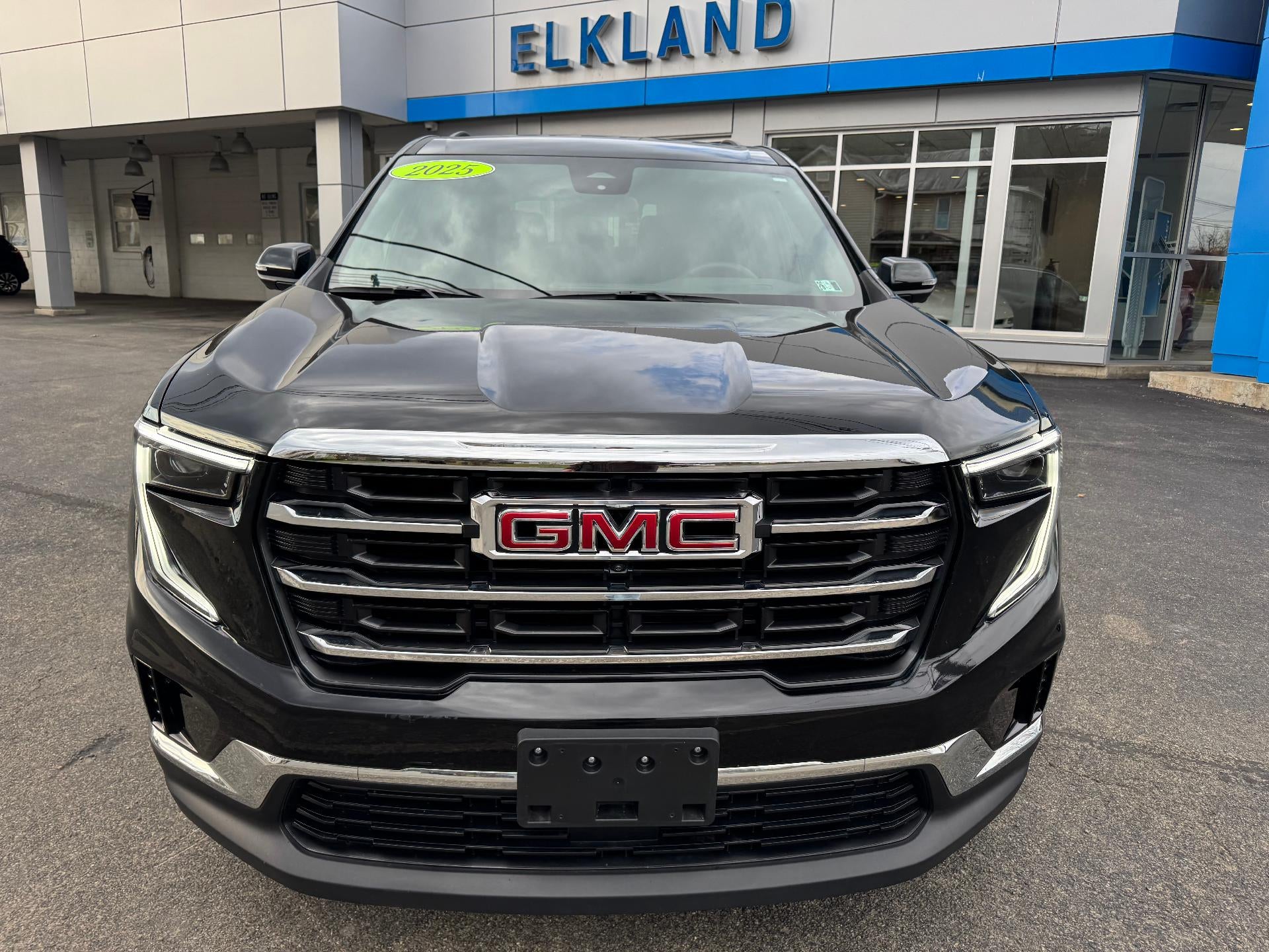 2025 GMC Acadia Elevation