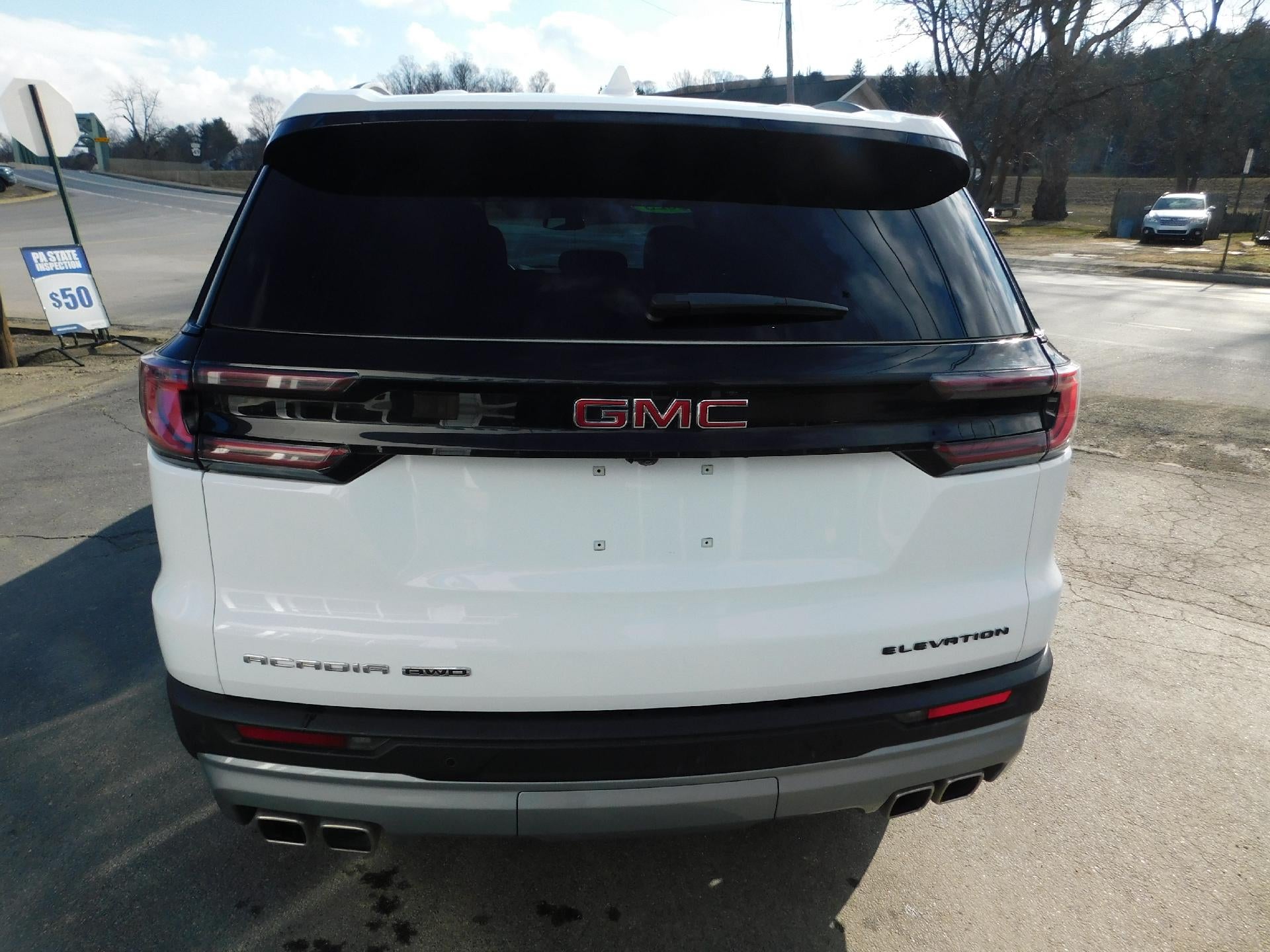2025 GMC Acadia Elevation