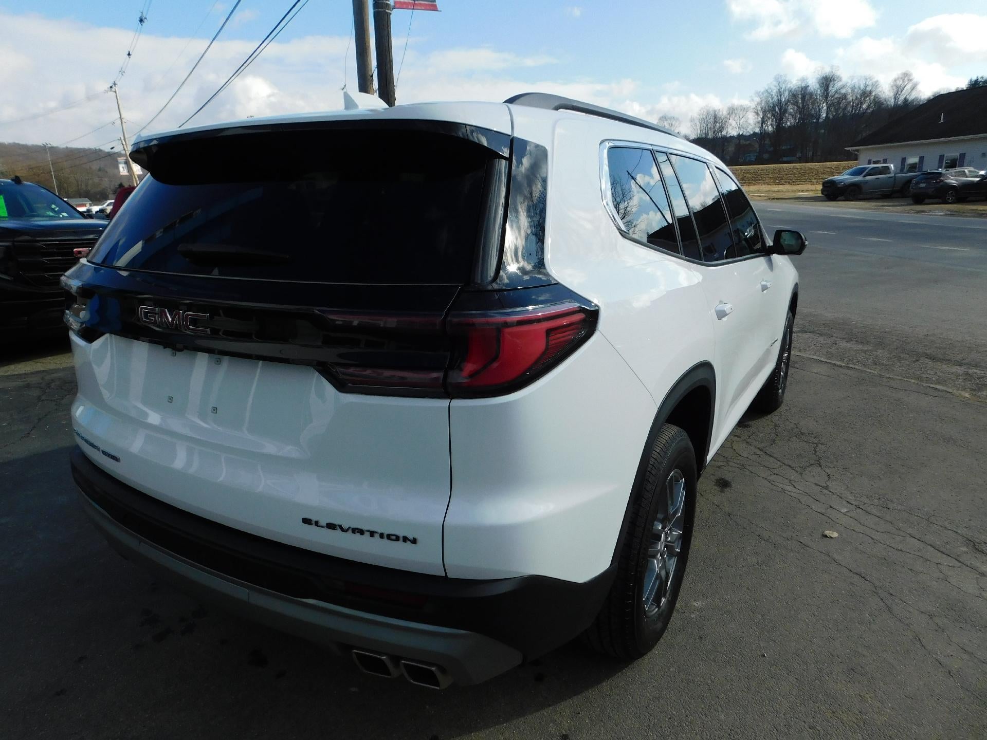 2025 GMC Acadia Elevation