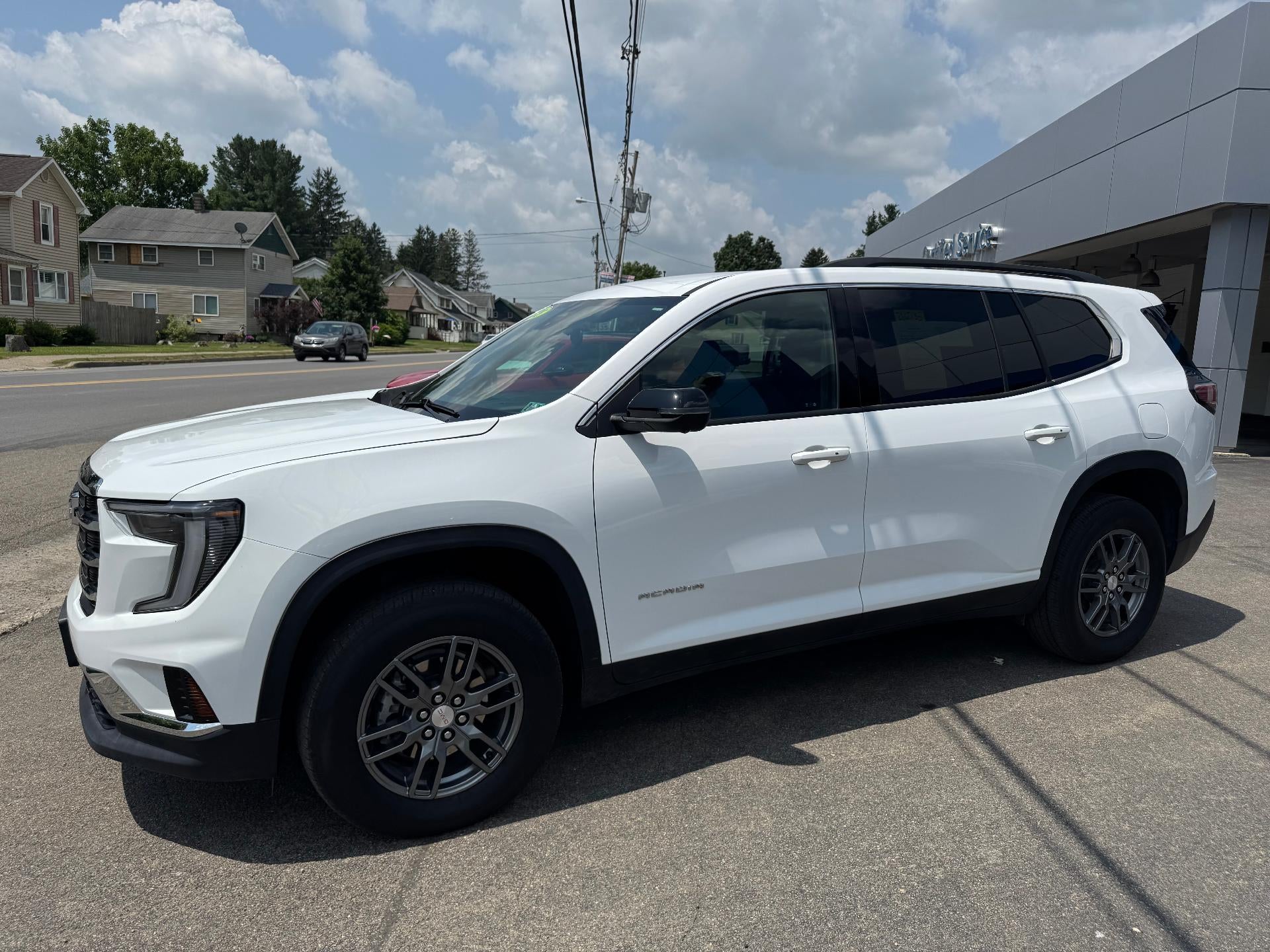 2025 GMC Acadia Elevation