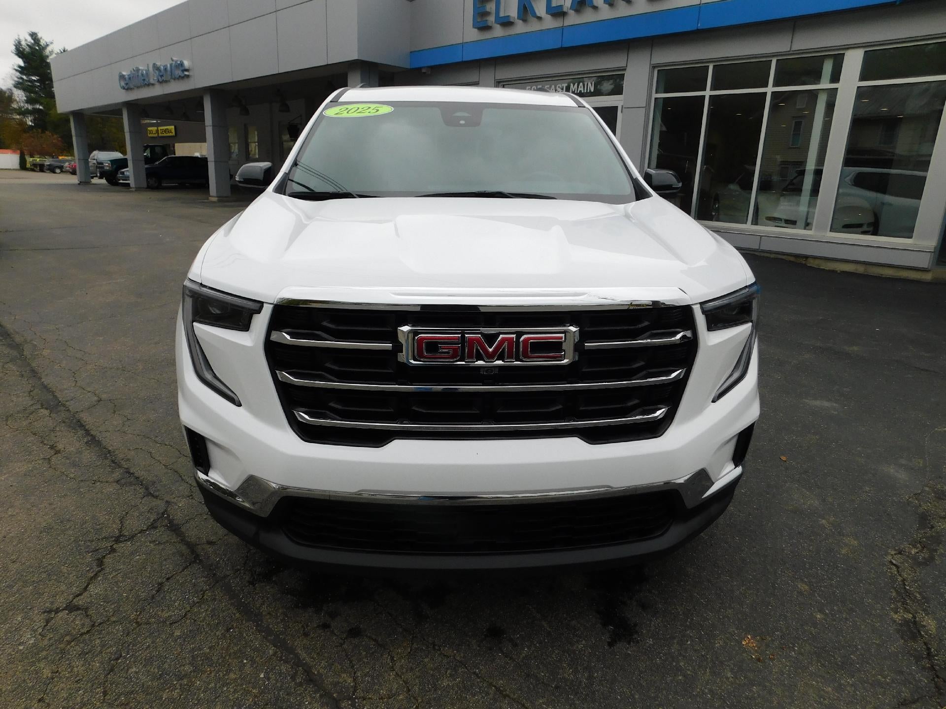 2025 GMC Acadia Elevation