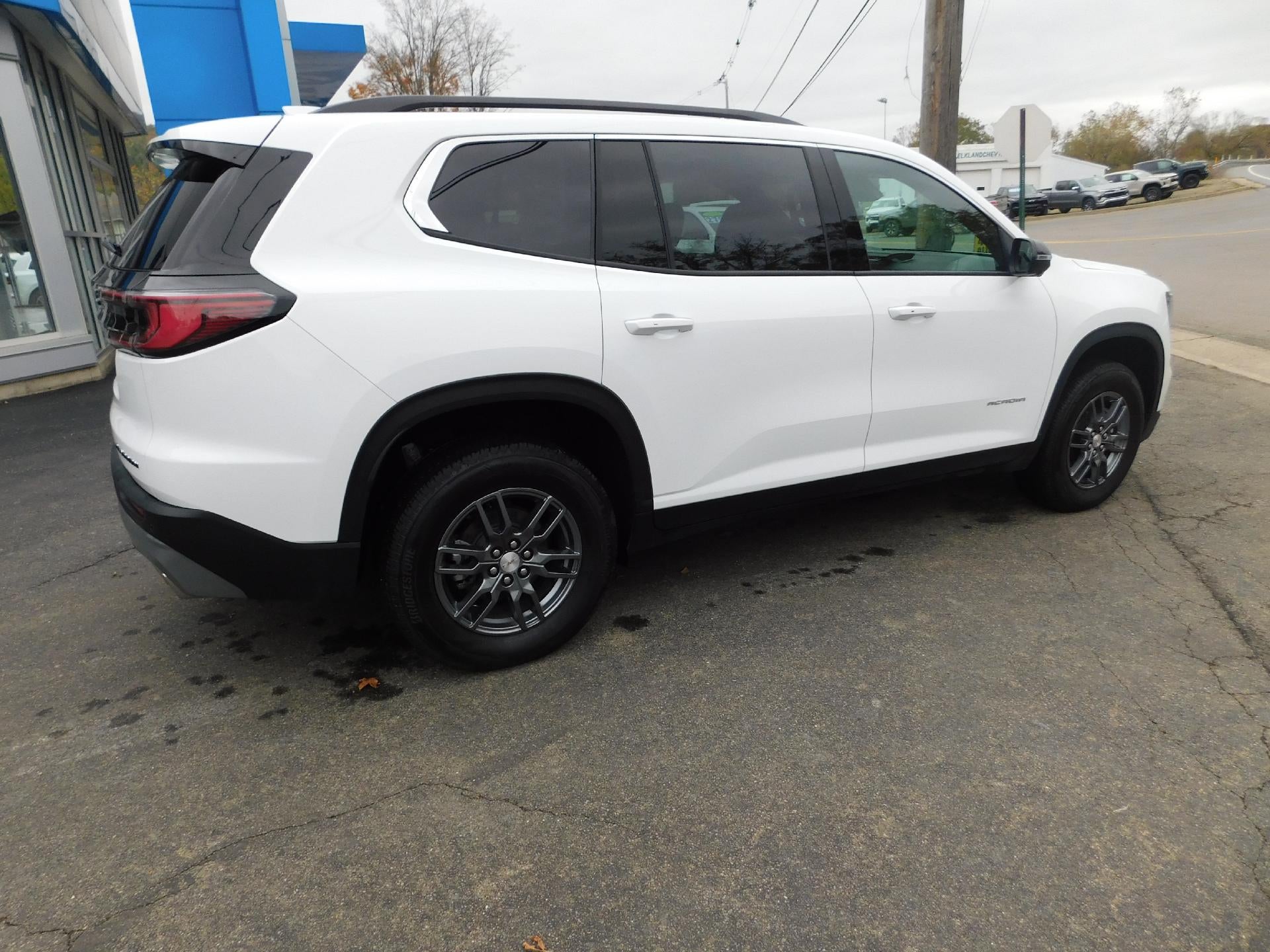 2025 GMC Acadia Elevation