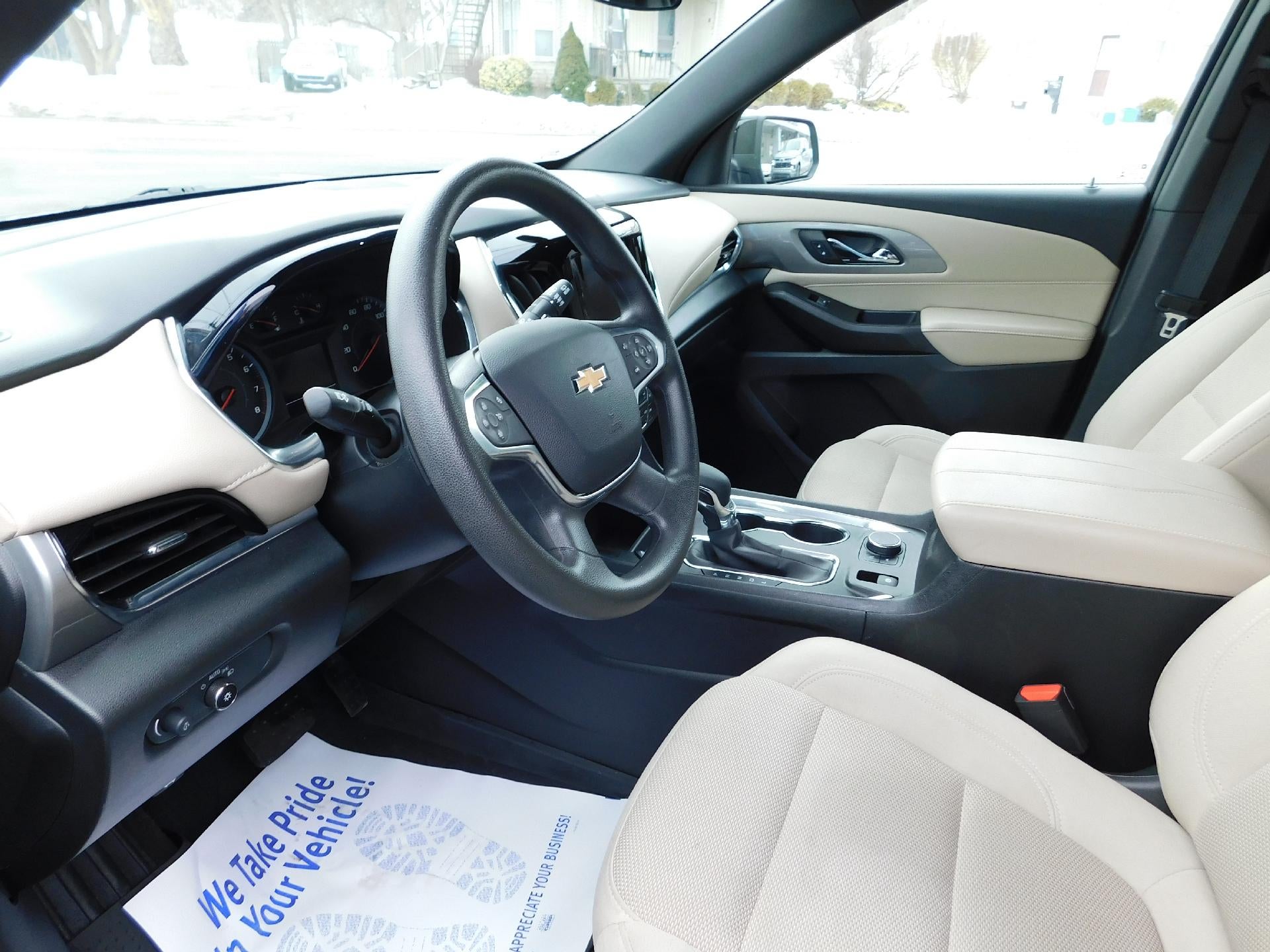 2023 Chevrolet Traverse LS