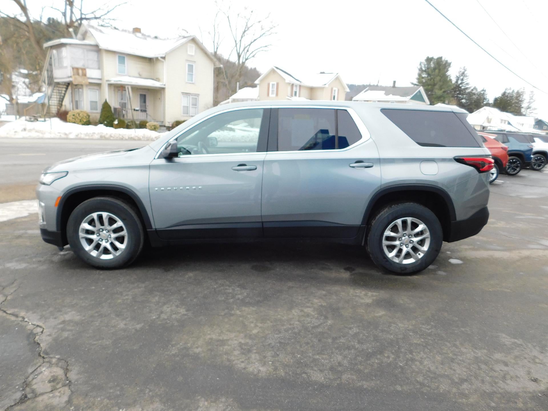 2023 Chevrolet Traverse LS