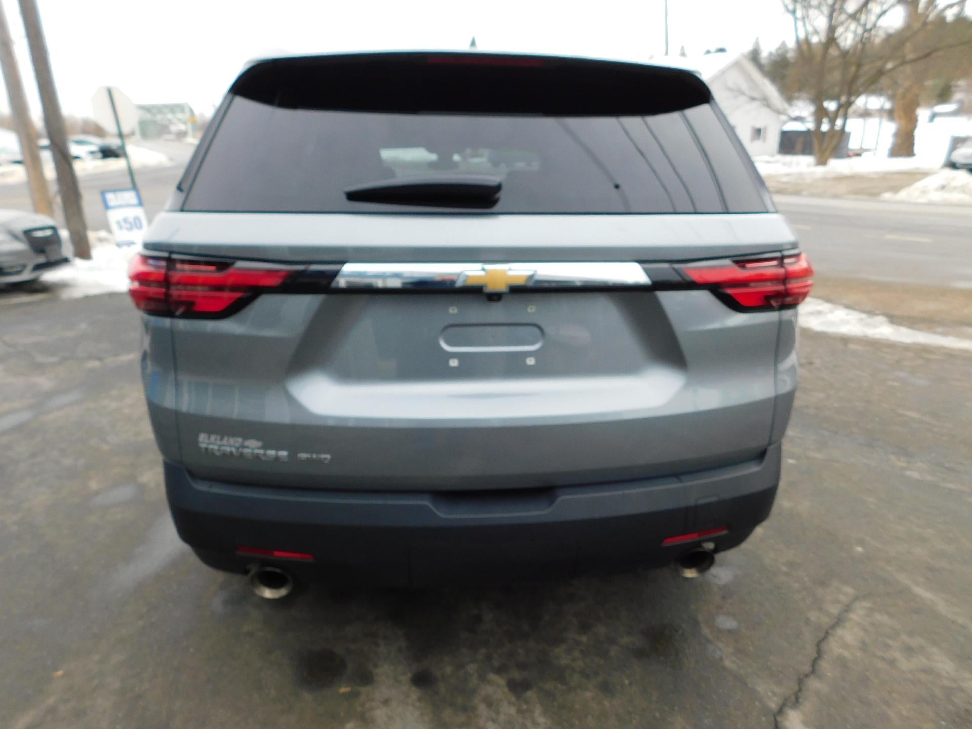2023 Chevrolet Traverse LS