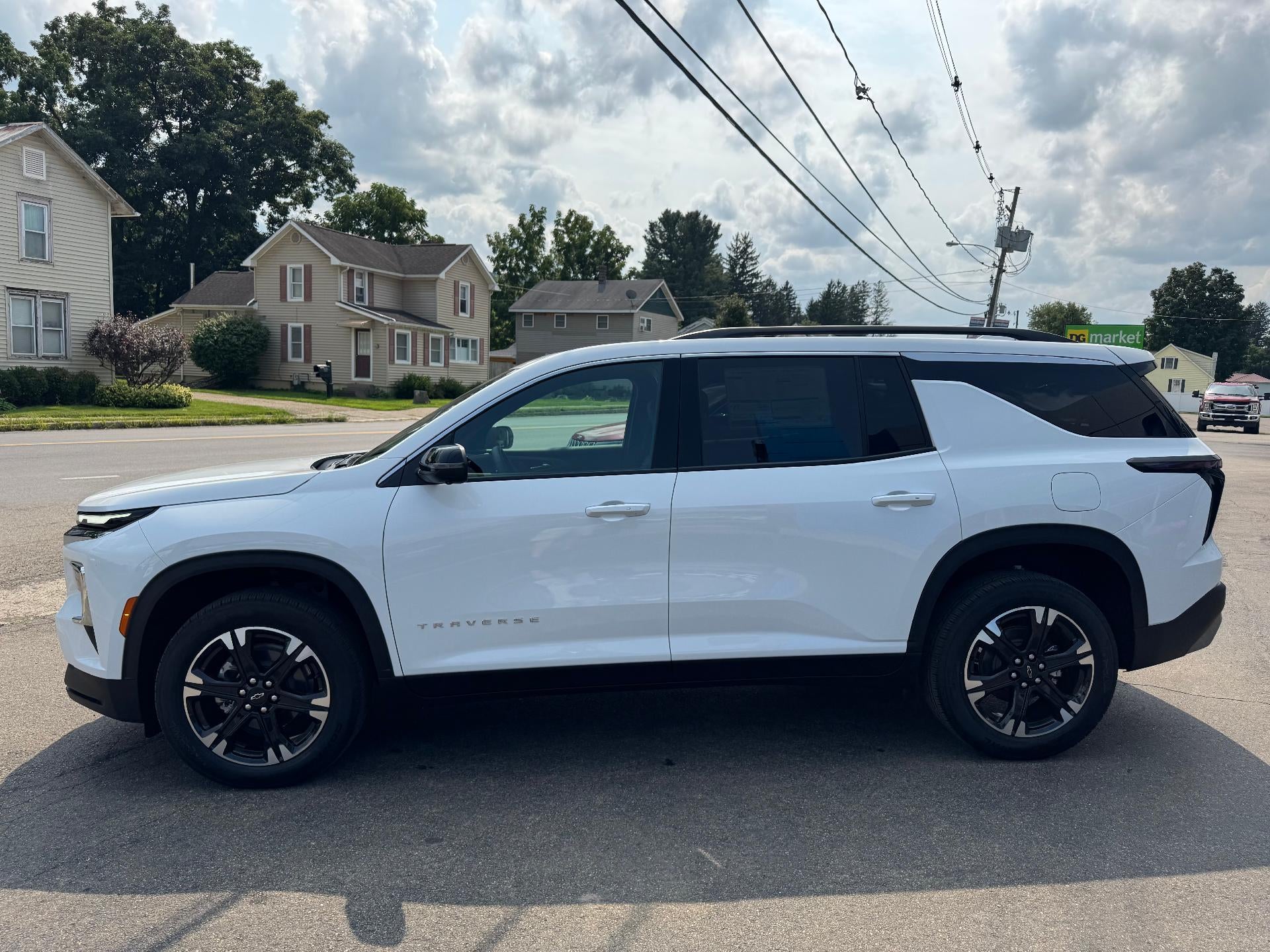 2027 Chevrolet Traverse LT