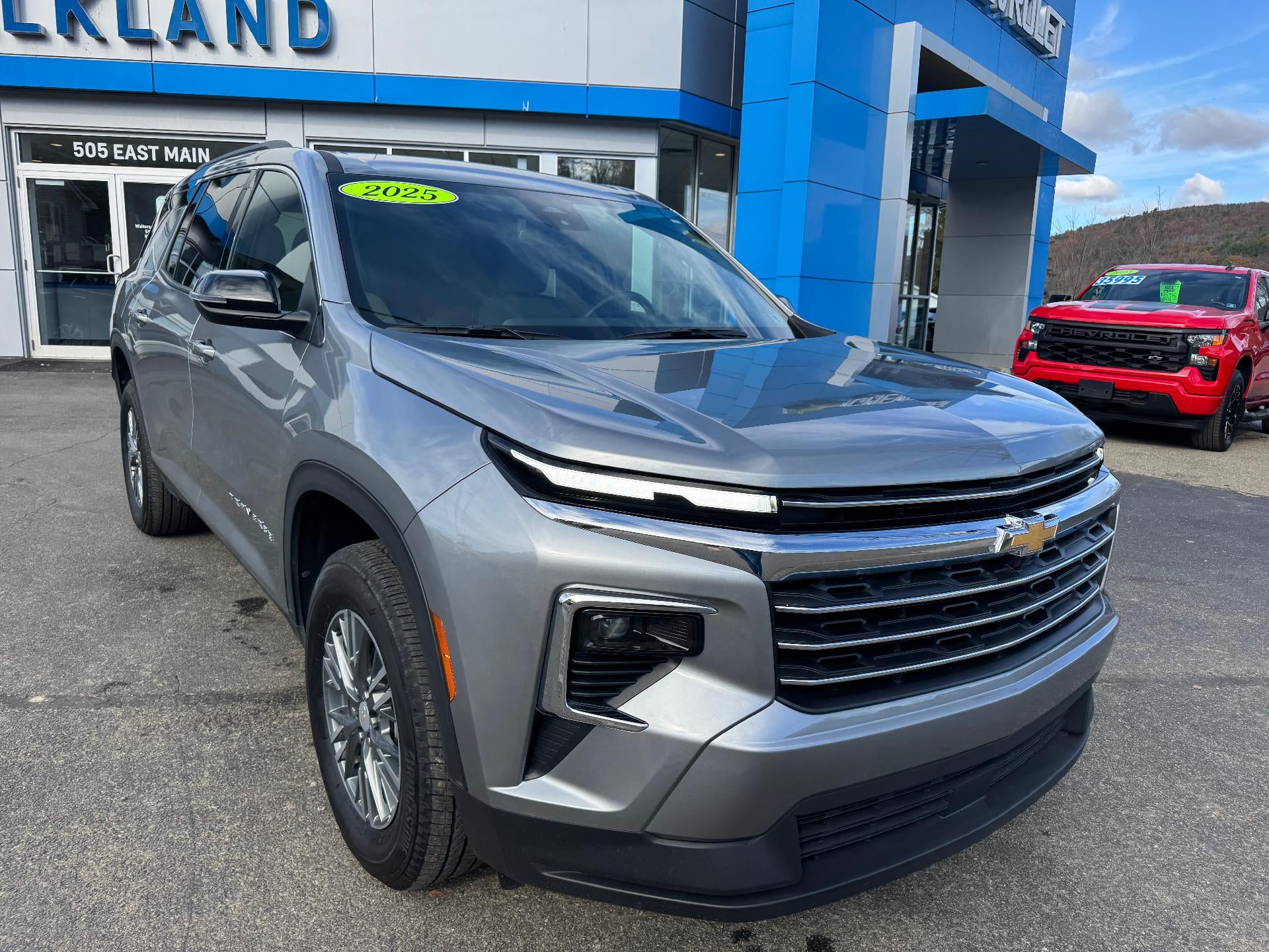 2025 Chevrolet Traverse LT