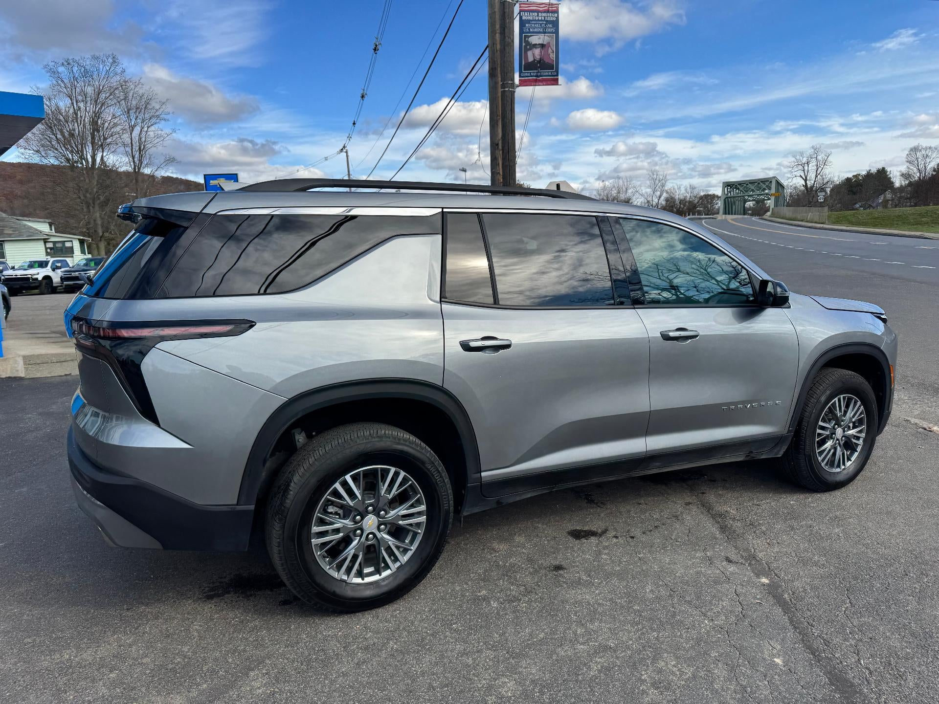 2025 Chevrolet Traverse LT