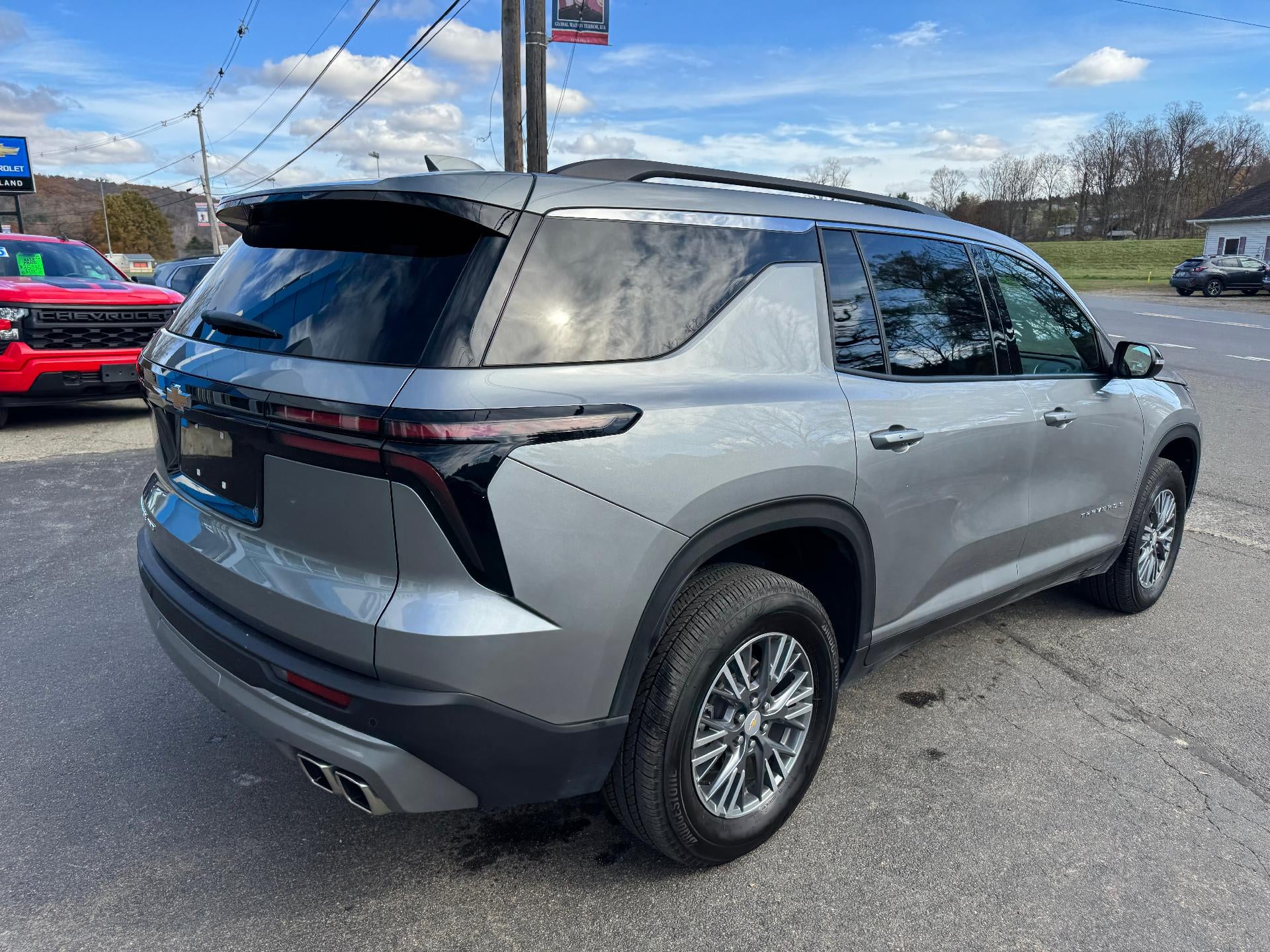 2025 Chevrolet Traverse LT