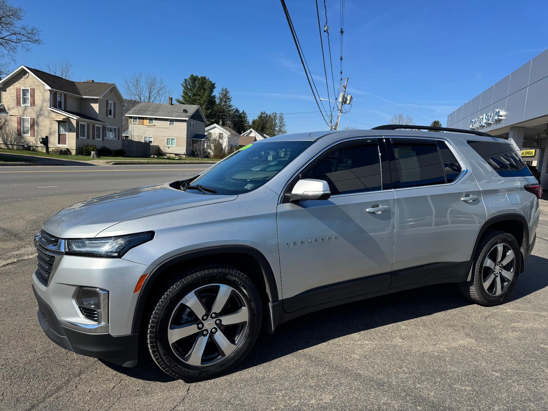 2022 Chevrolet Traverse LT Leather