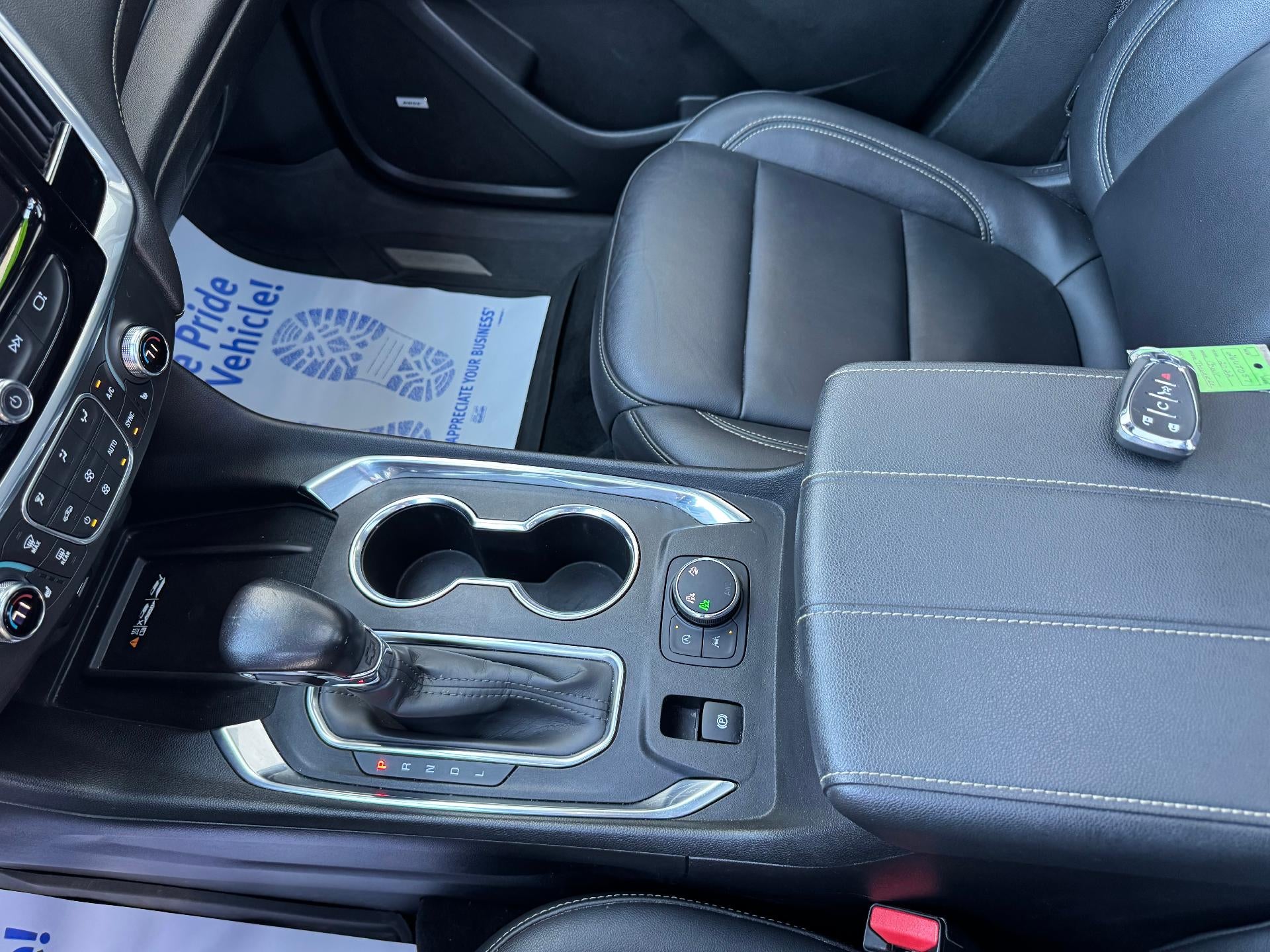 2022 Chevrolet Traverse LT Leather