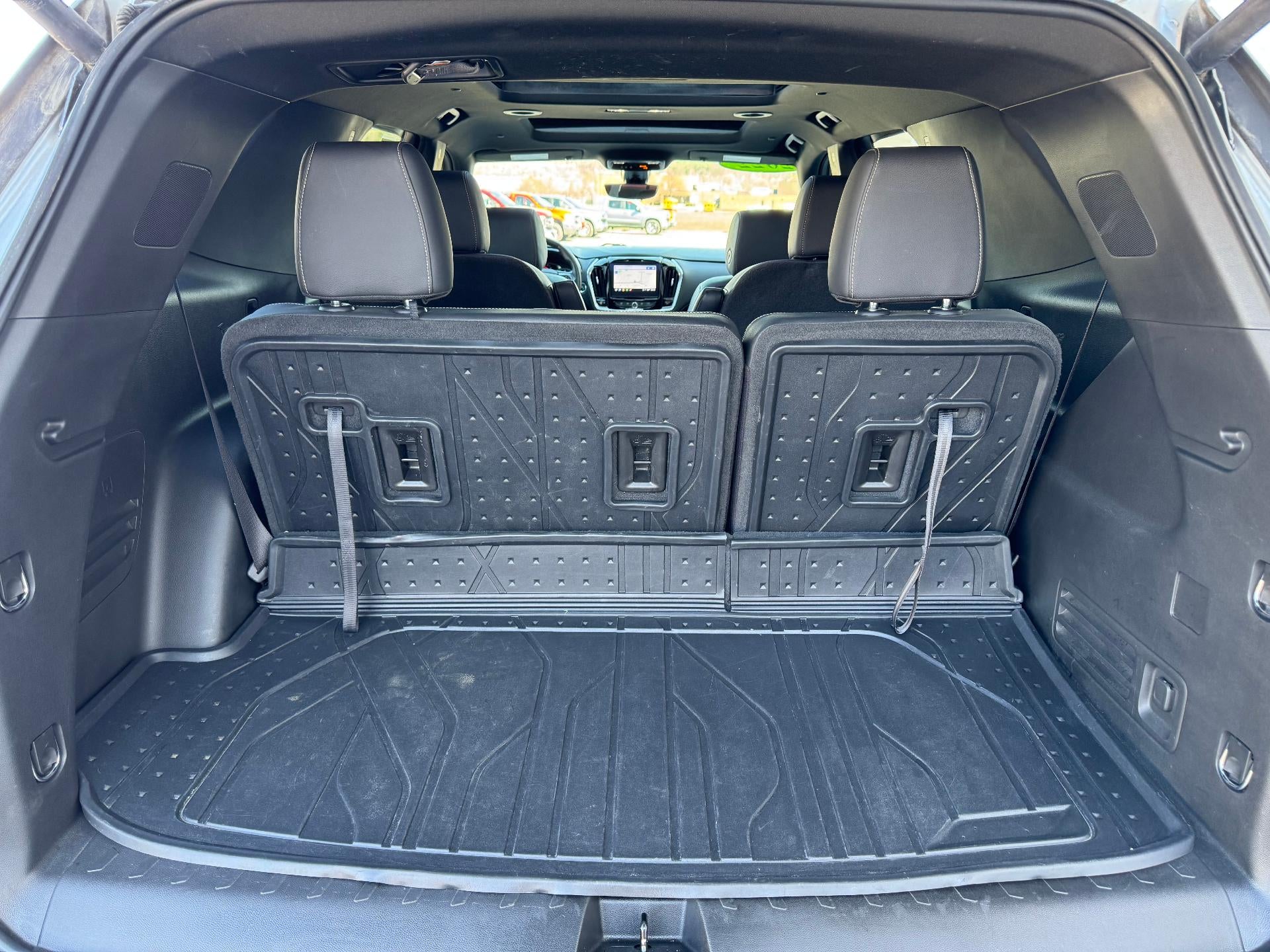 2022 Chevrolet Traverse LT Leather