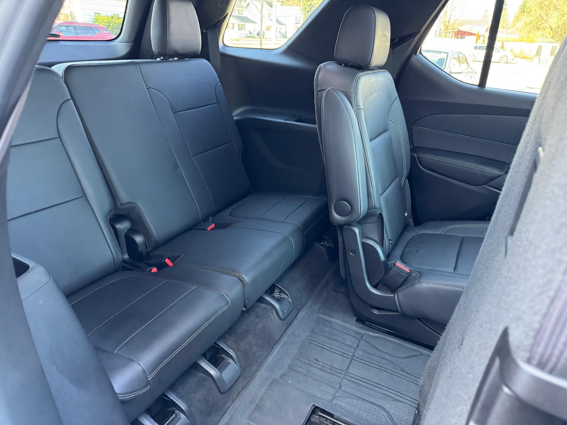 2022 Chevrolet Traverse LT Leather