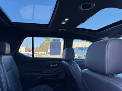 2022 Chevrolet Traverse LT Leather