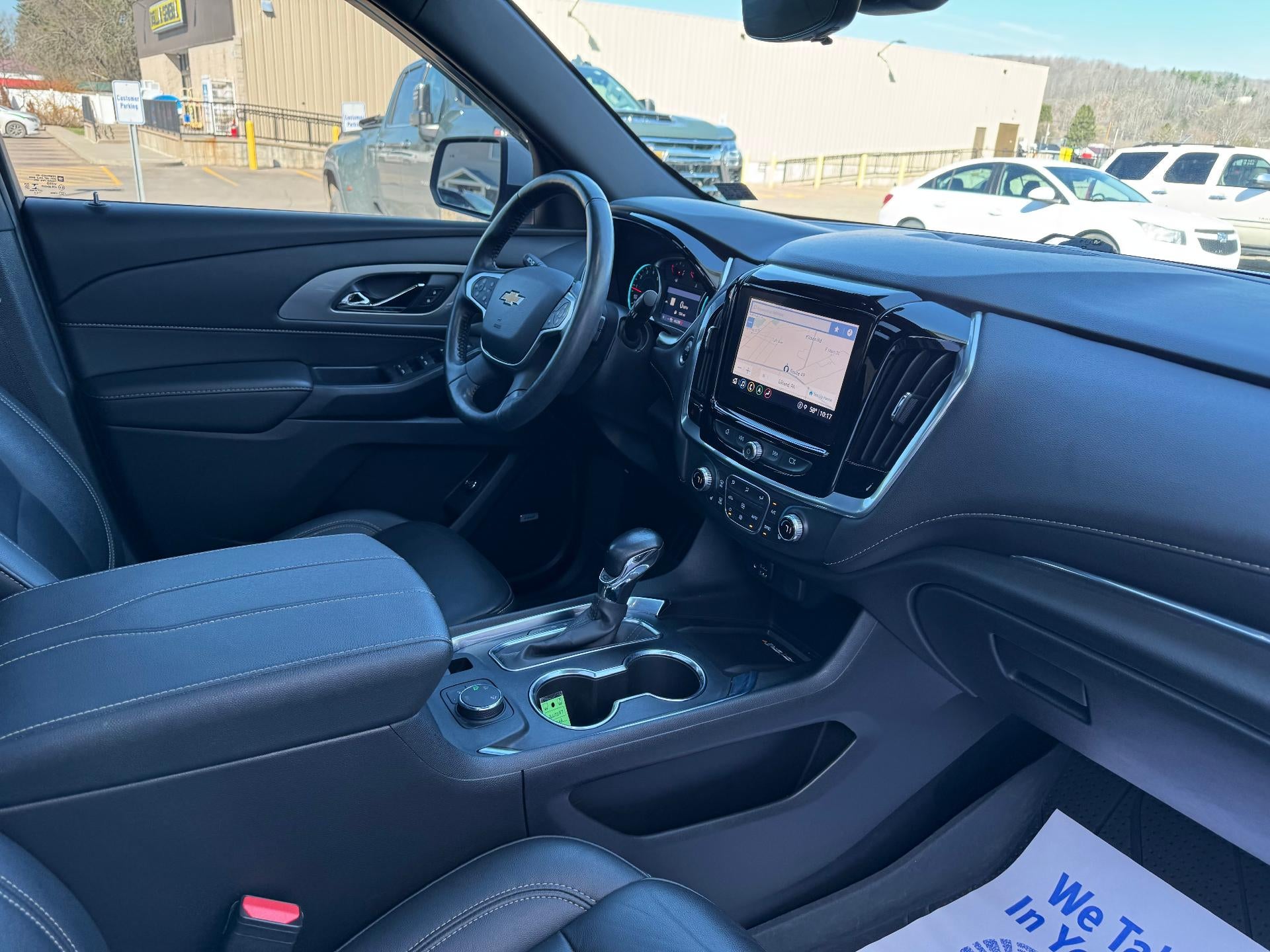 2022 Chevrolet Traverse LT Leather