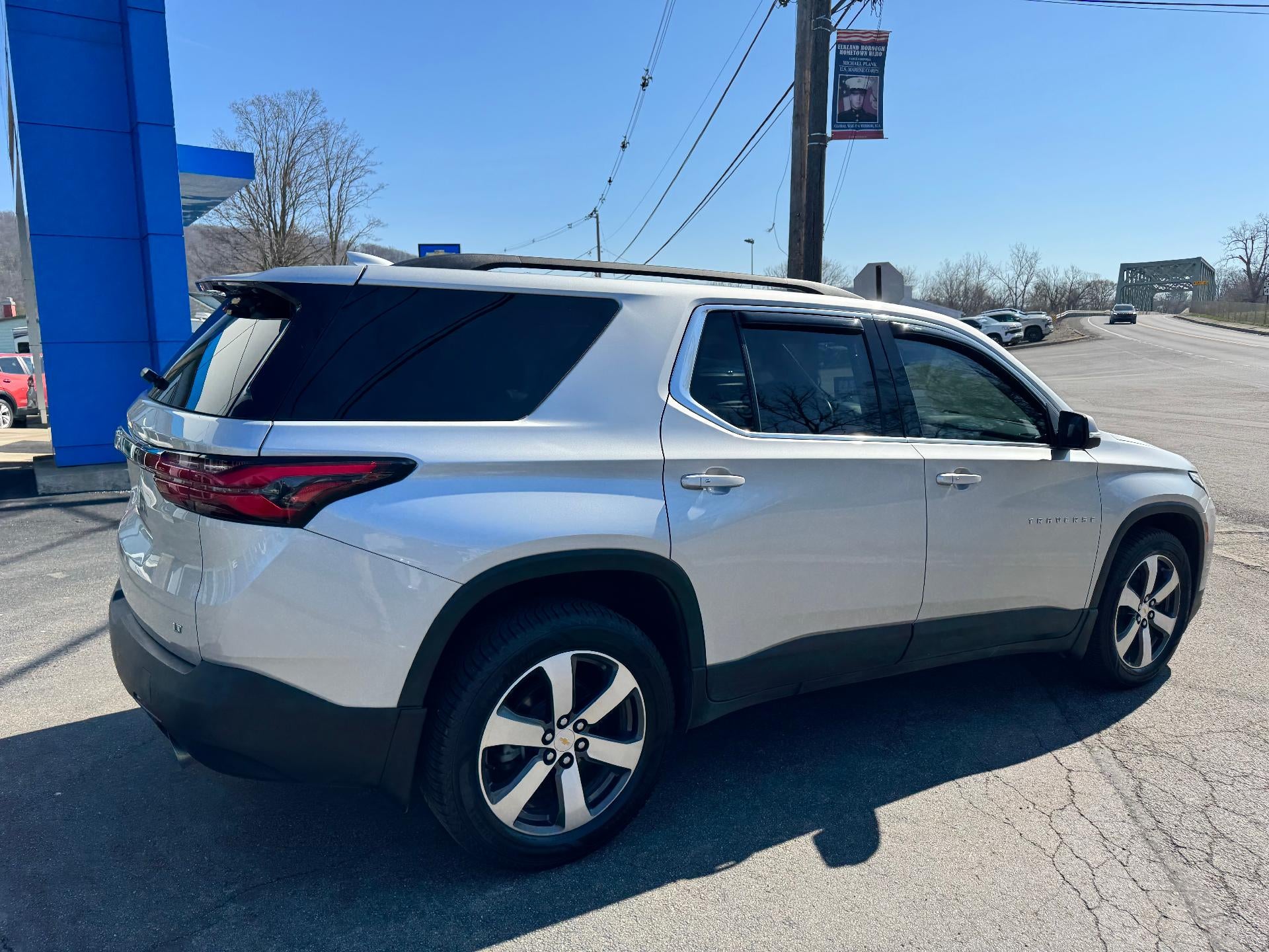 2022 Chevrolet Traverse LT Leather