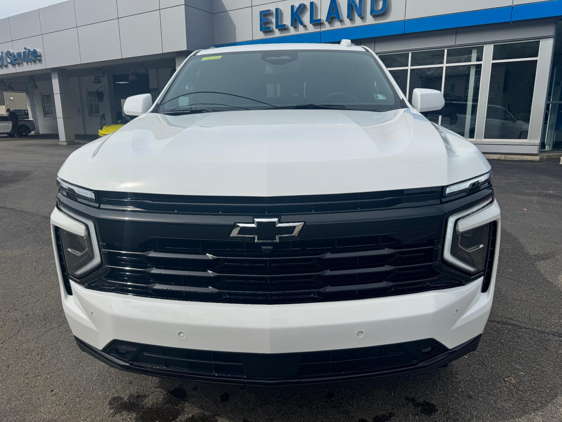 2027 Chevrolet Suburban RST - Photo 12