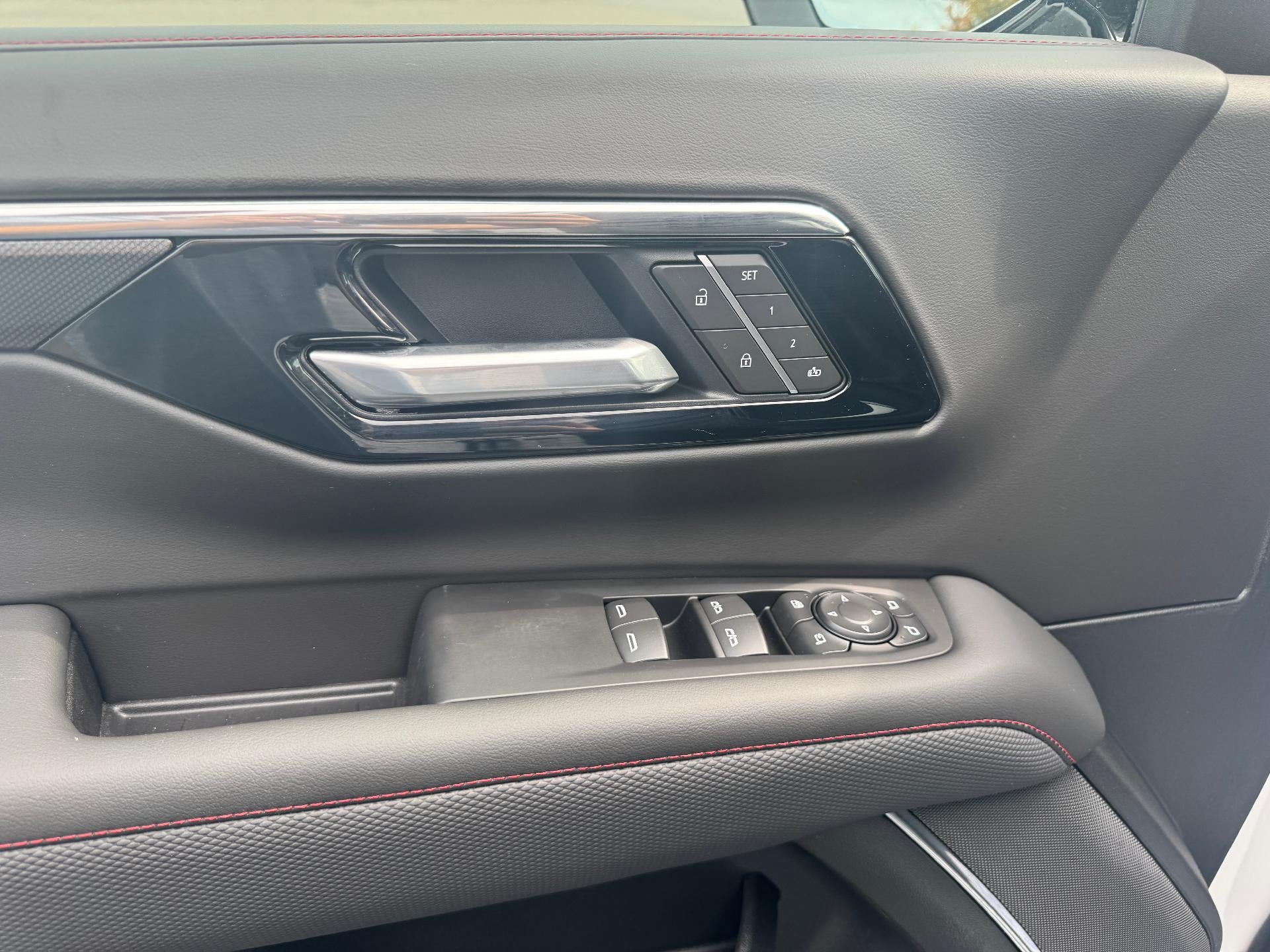2027 Chevrolet Suburban RST - Photo 19