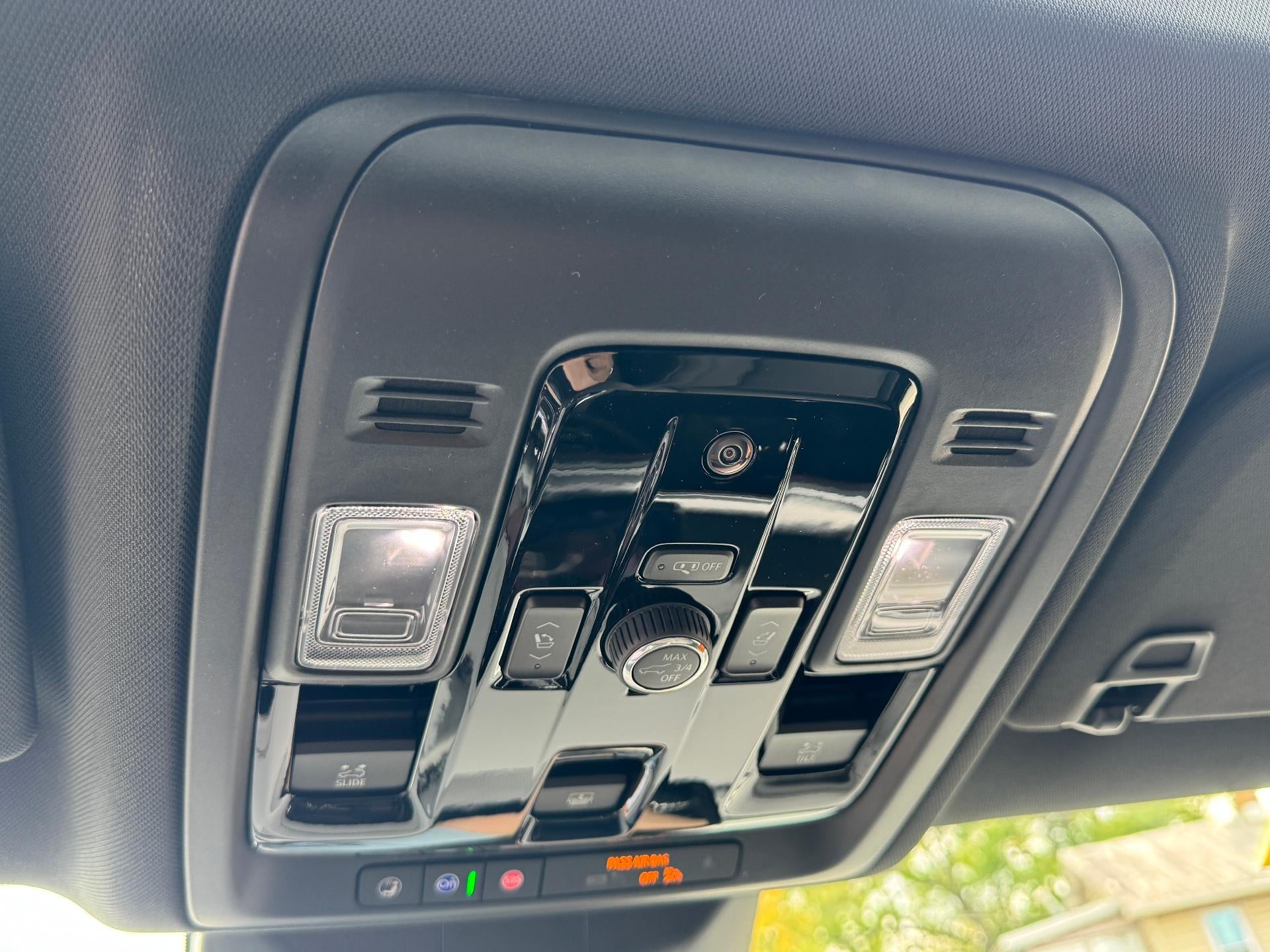 2027 Chevrolet Suburban RST - Photo 40