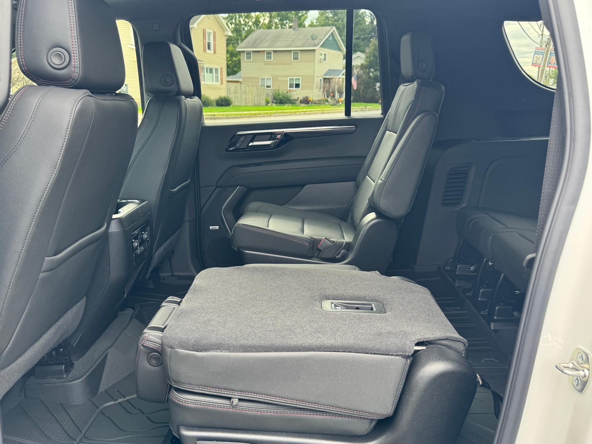 2027 Chevrolet Suburban RST