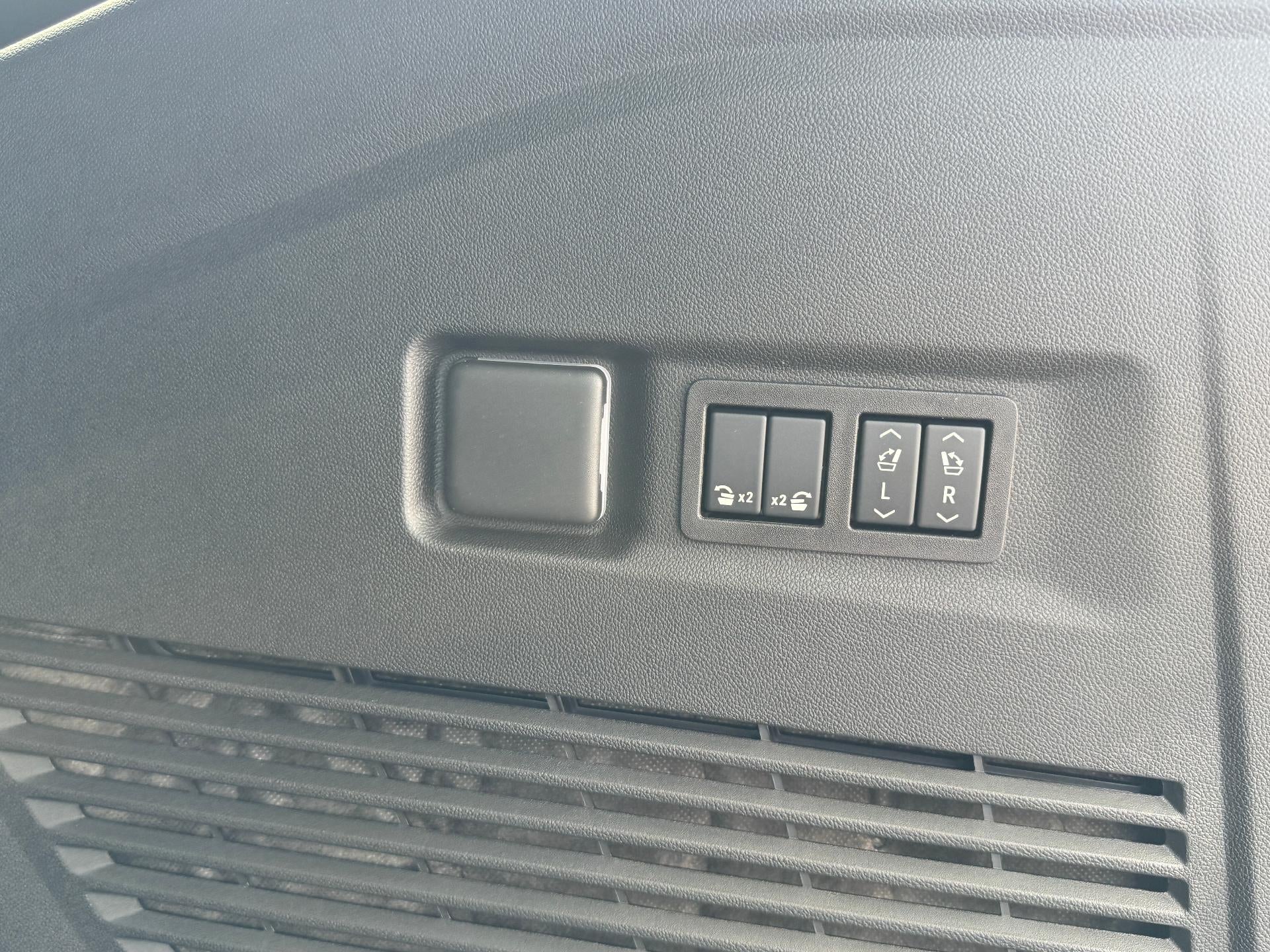 2027 Chevrolet Suburban RST - Photo 48