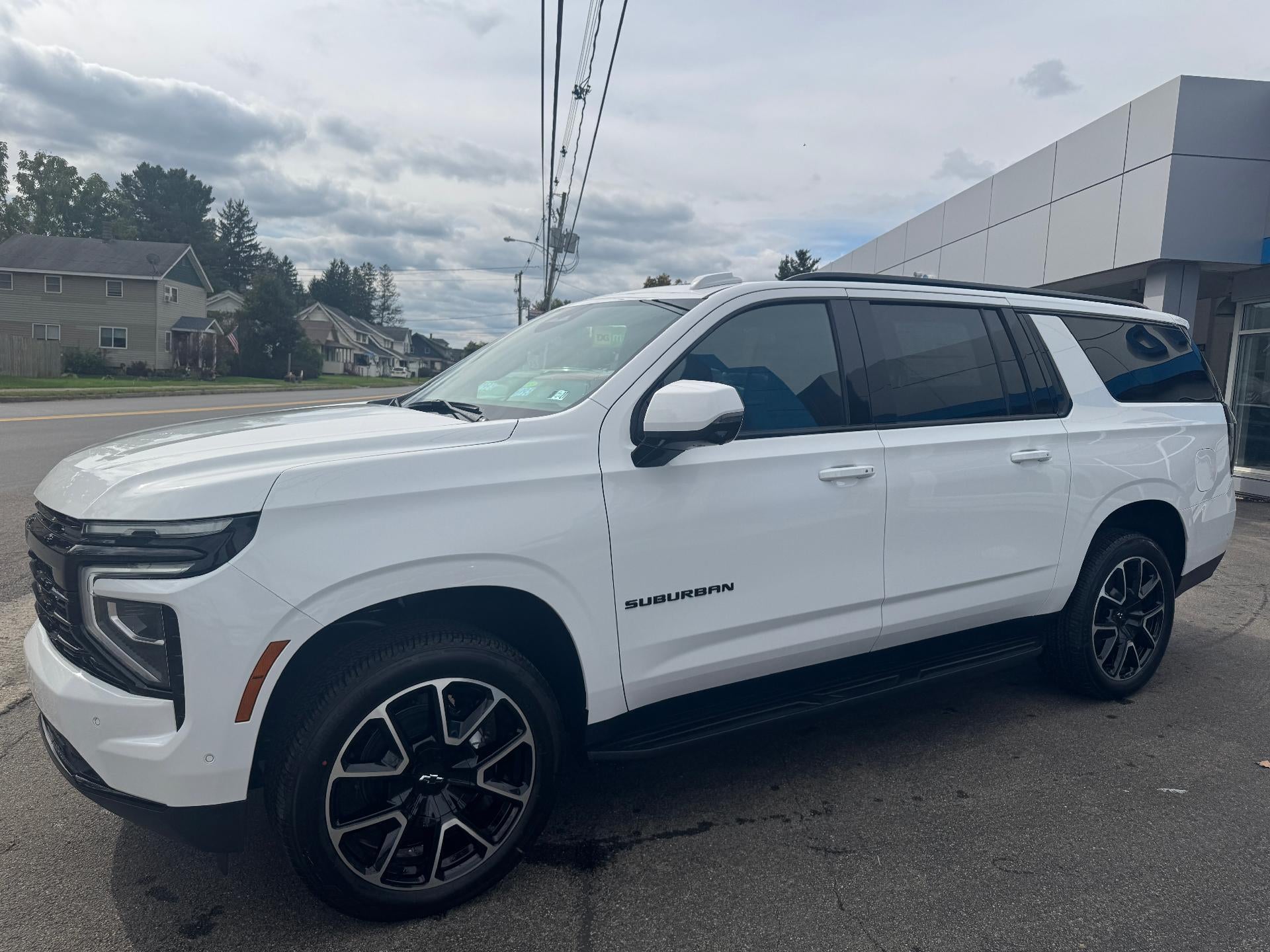 2027 Chevrolet Suburban RST - Photo 9