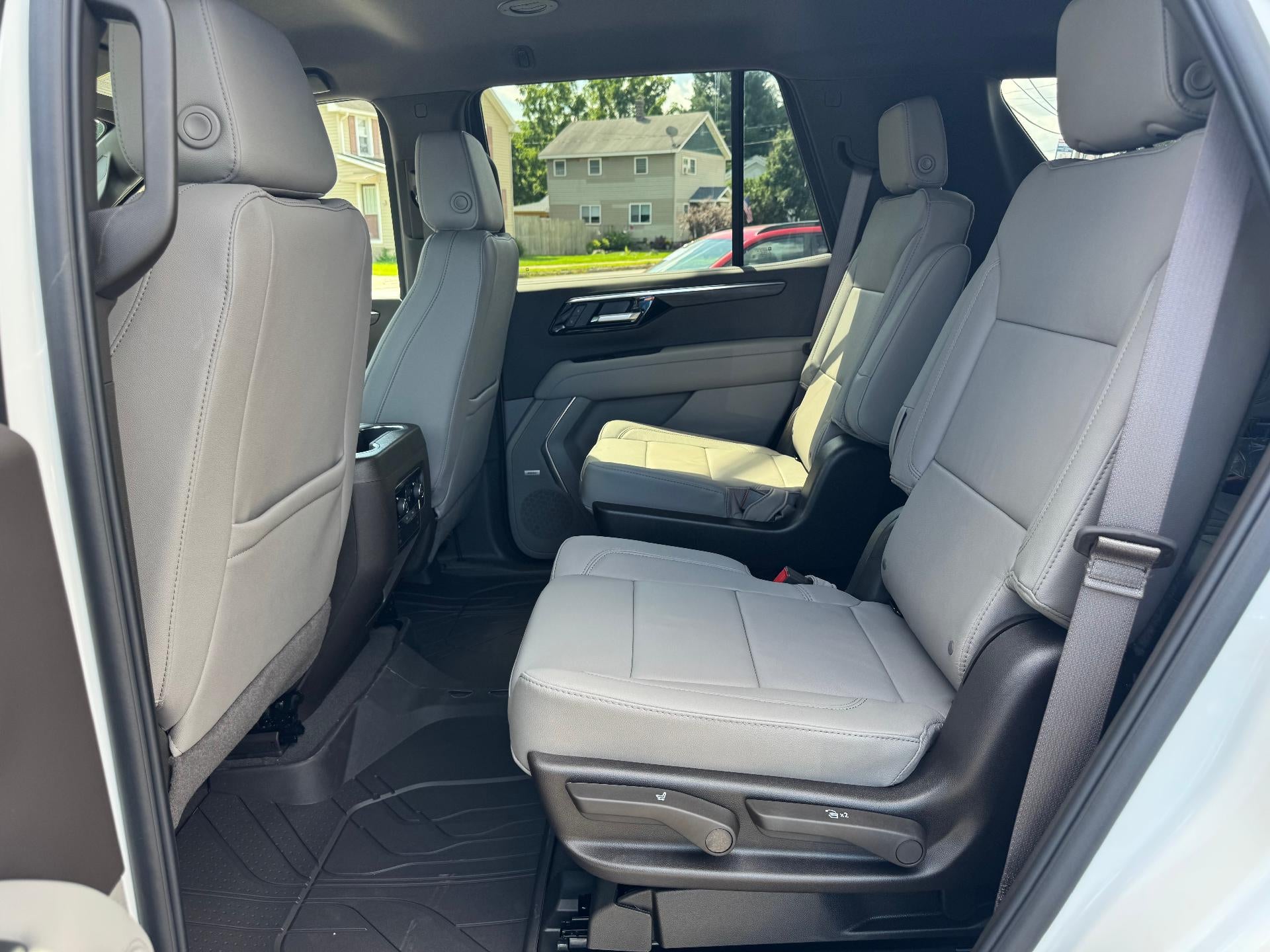2026 Chevrolet Tahoe LT - Photo 40