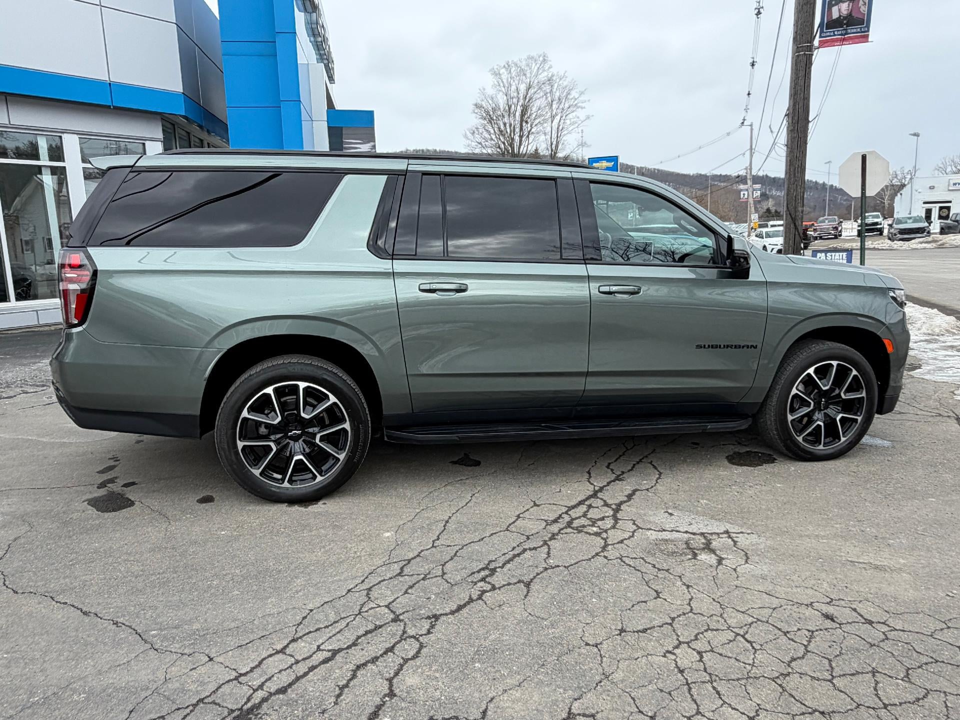 2024 Chevrolet Suburban RST